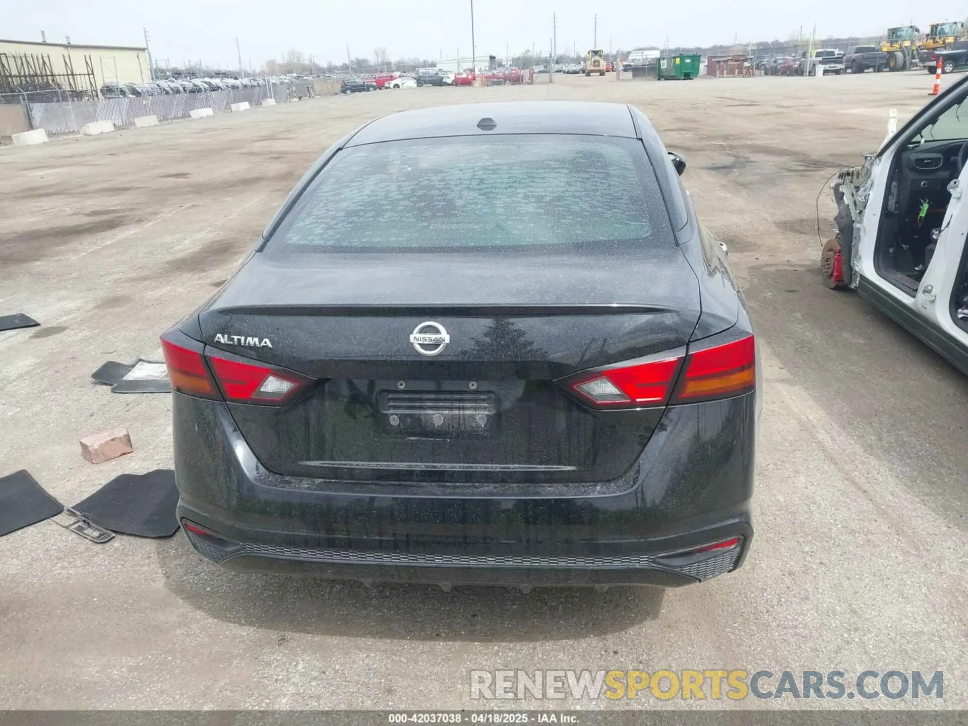 16 Photograph of a damaged car 1N4BL4BV6KC197344 NISSAN ALTIMA 2019