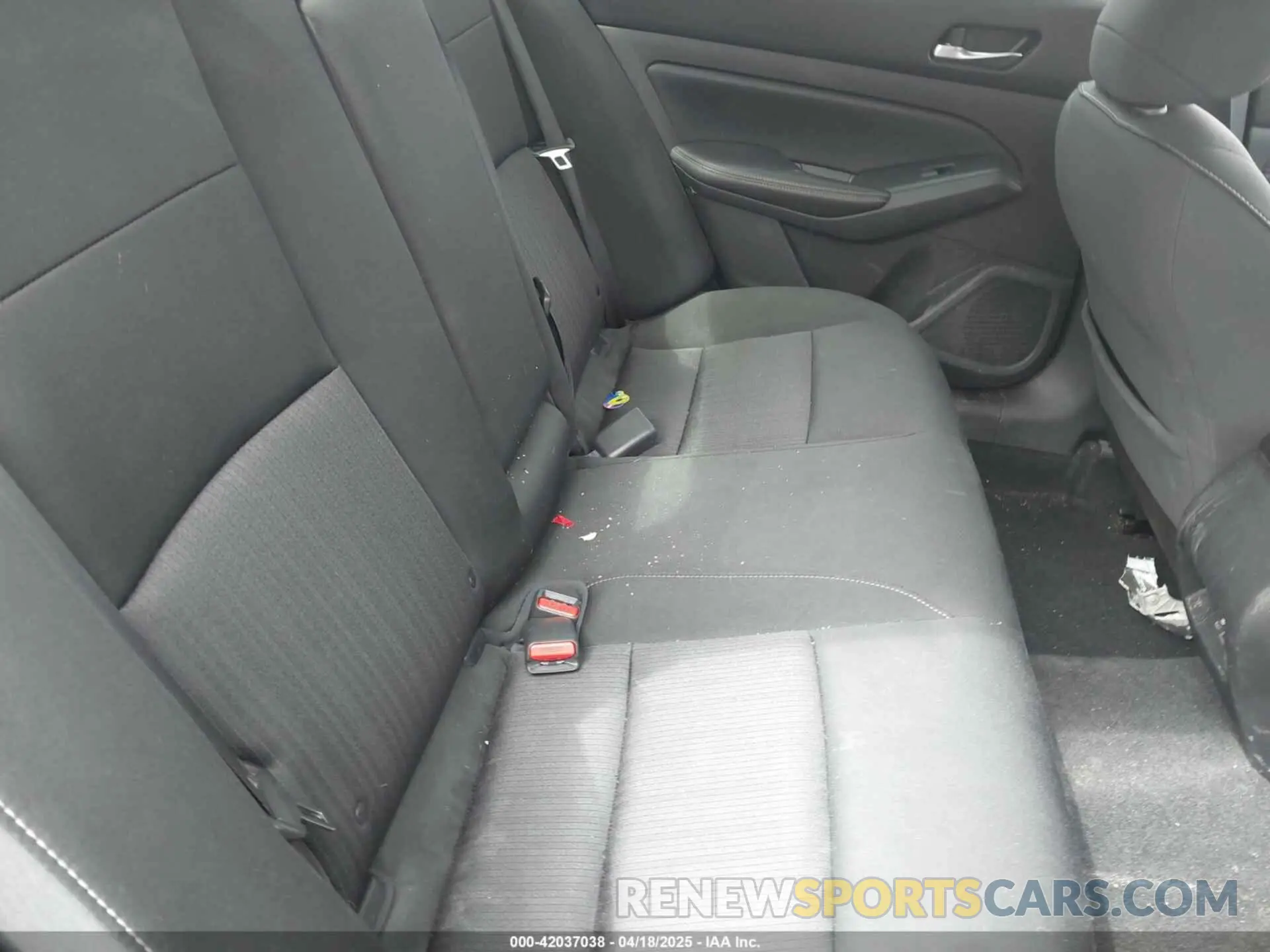 8 Photograph of a damaged car 1N4BL4BV6KC197344 NISSAN ALTIMA 2019