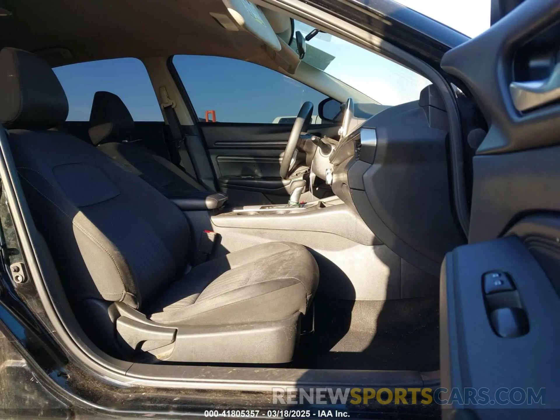 5 Photograph of a damaged car 1N4BL4BV6KC221898 NISSAN ALTIMA 2019