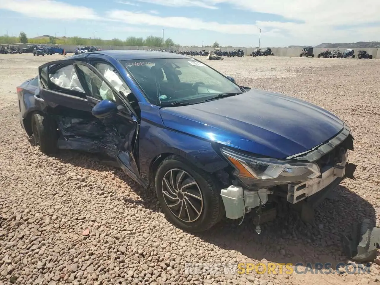 4 Photograph of a damaged car 1N4BL4BV6KC240810 NISSAN ALTIMA 2019