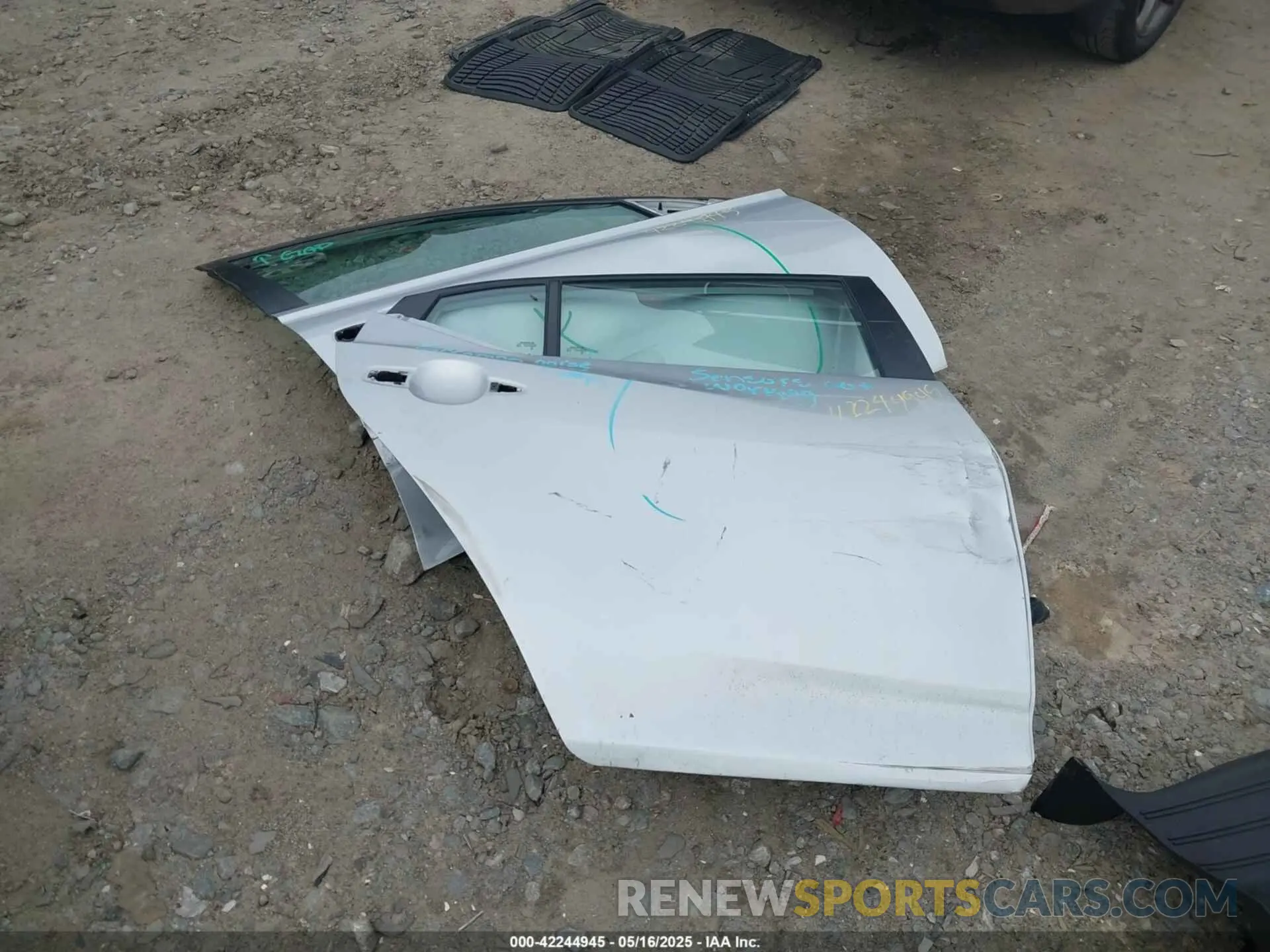 12 Photograph of a damaged car 1N4BL4BV6KC253993 NISSAN ALTIMA 2019