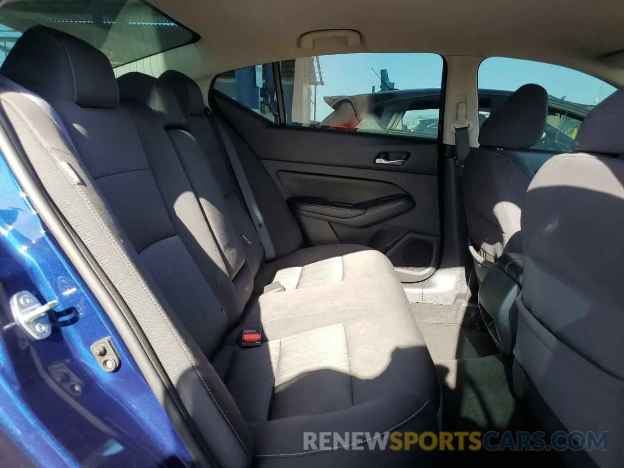 11 Photograph of a damaged car 1N4BL4BV6KN311234 NISSAN ALTIMA 2019
