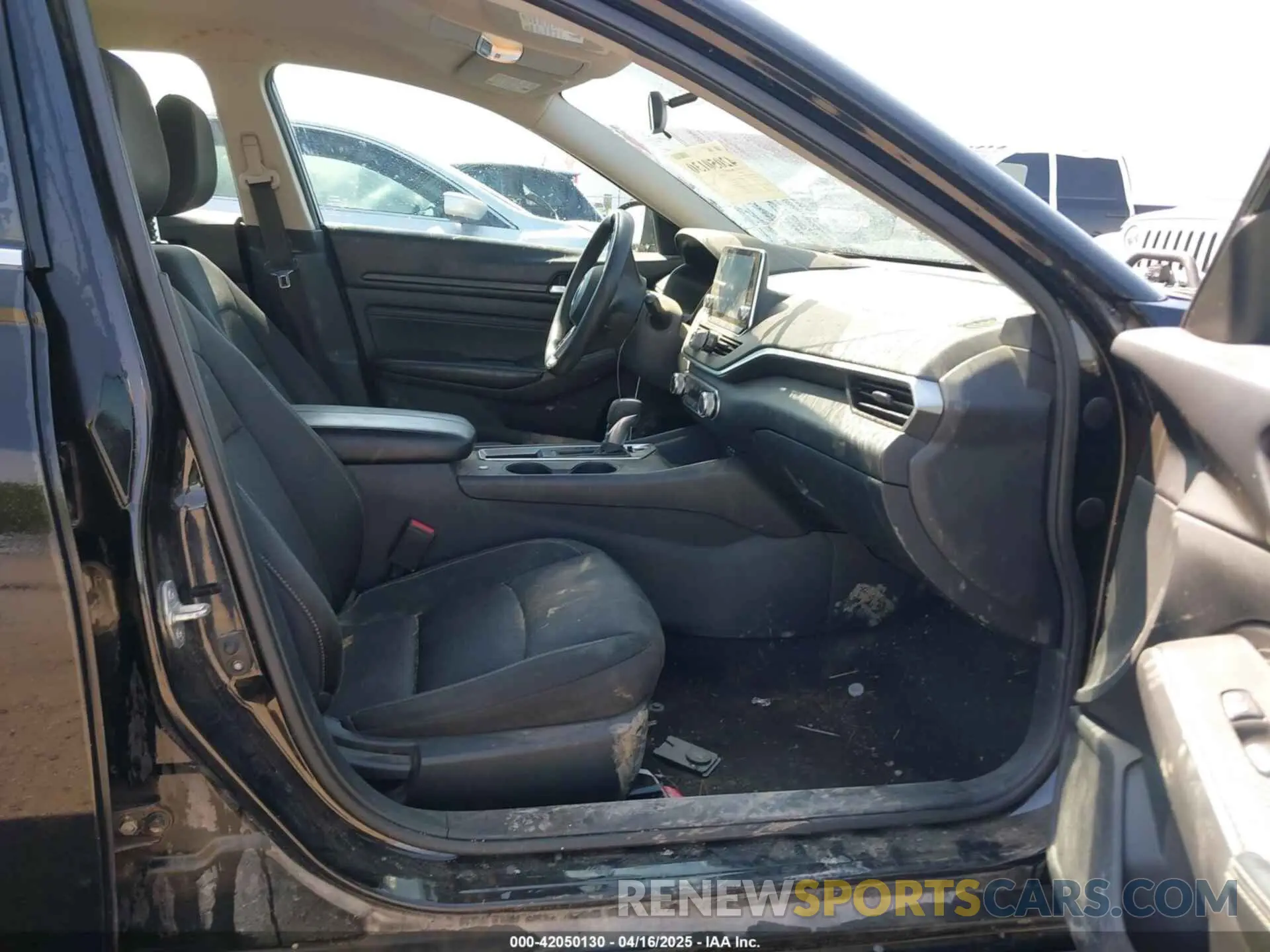 5 Photograph of a damaged car 1N4BL4BV7KC124662 NISSAN ALTIMA 2019