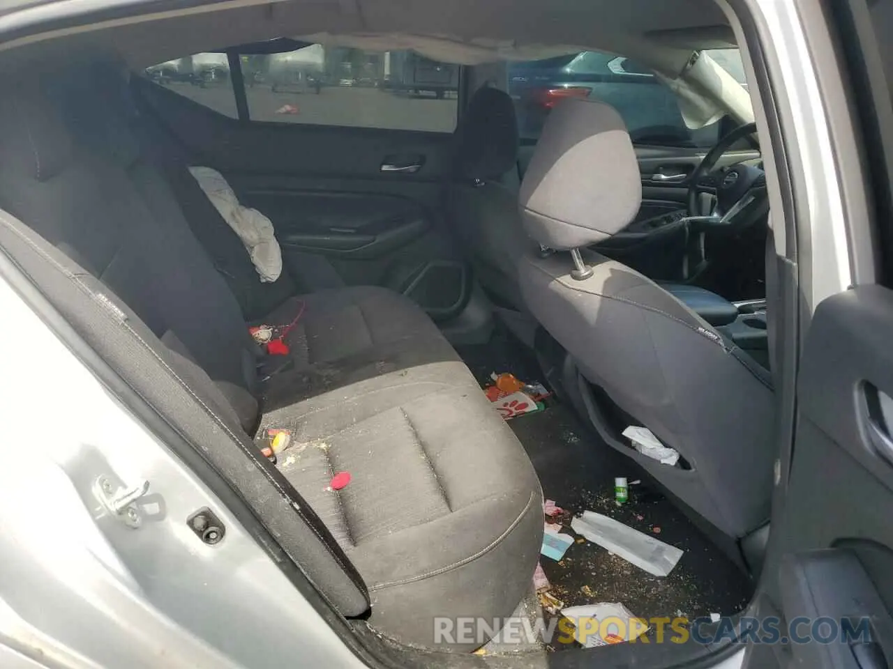 10 Photograph of a damaged car 1N4BL4BV7KC125763 NISSAN ALTIMA 2019