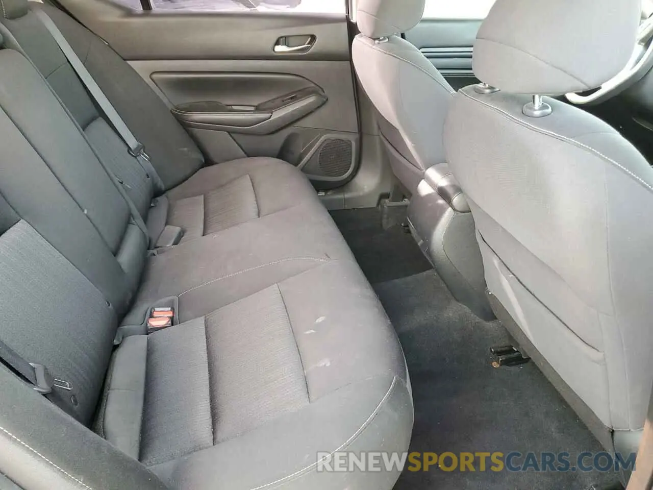 10 Photograph of a damaged car 1N4BL4BV7KC143678 NISSAN ALTIMA 2019