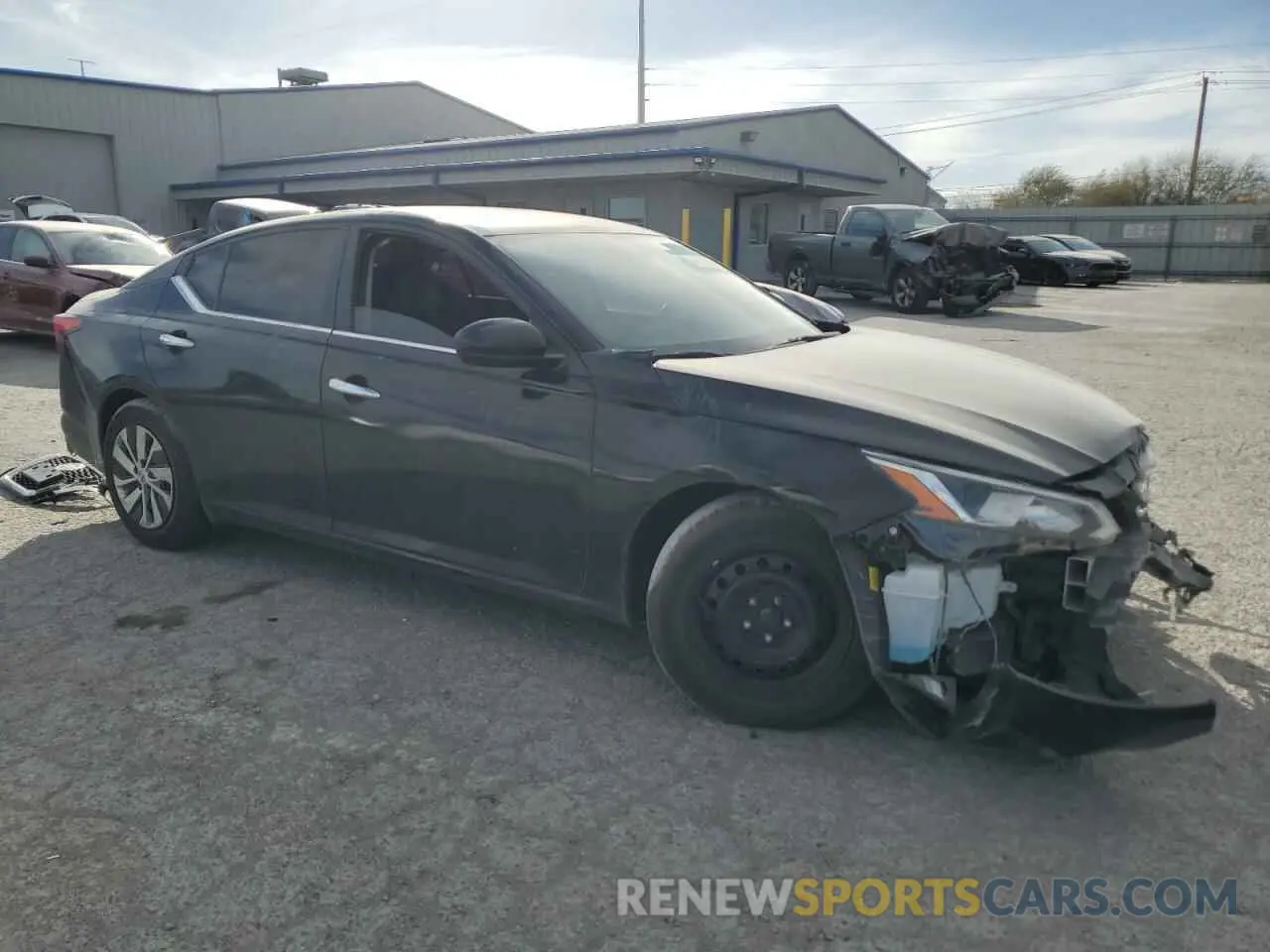 4 Photograph of a damaged car 1N4BL4BV7KC143678 NISSAN ALTIMA 2019