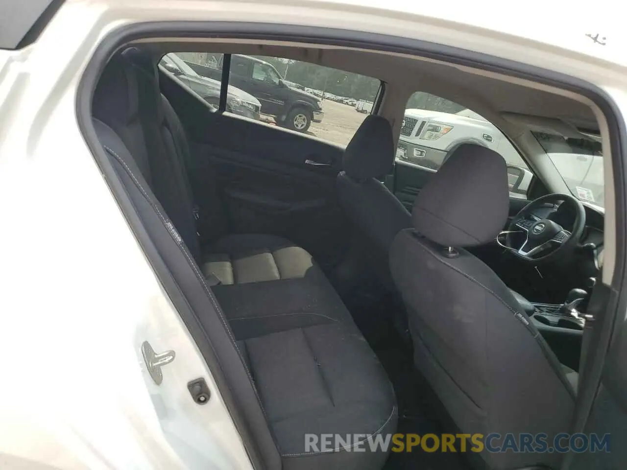 10 Photograph of a damaged car 1N4BL4BV7KC149397 NISSAN ALTIMA 2019
