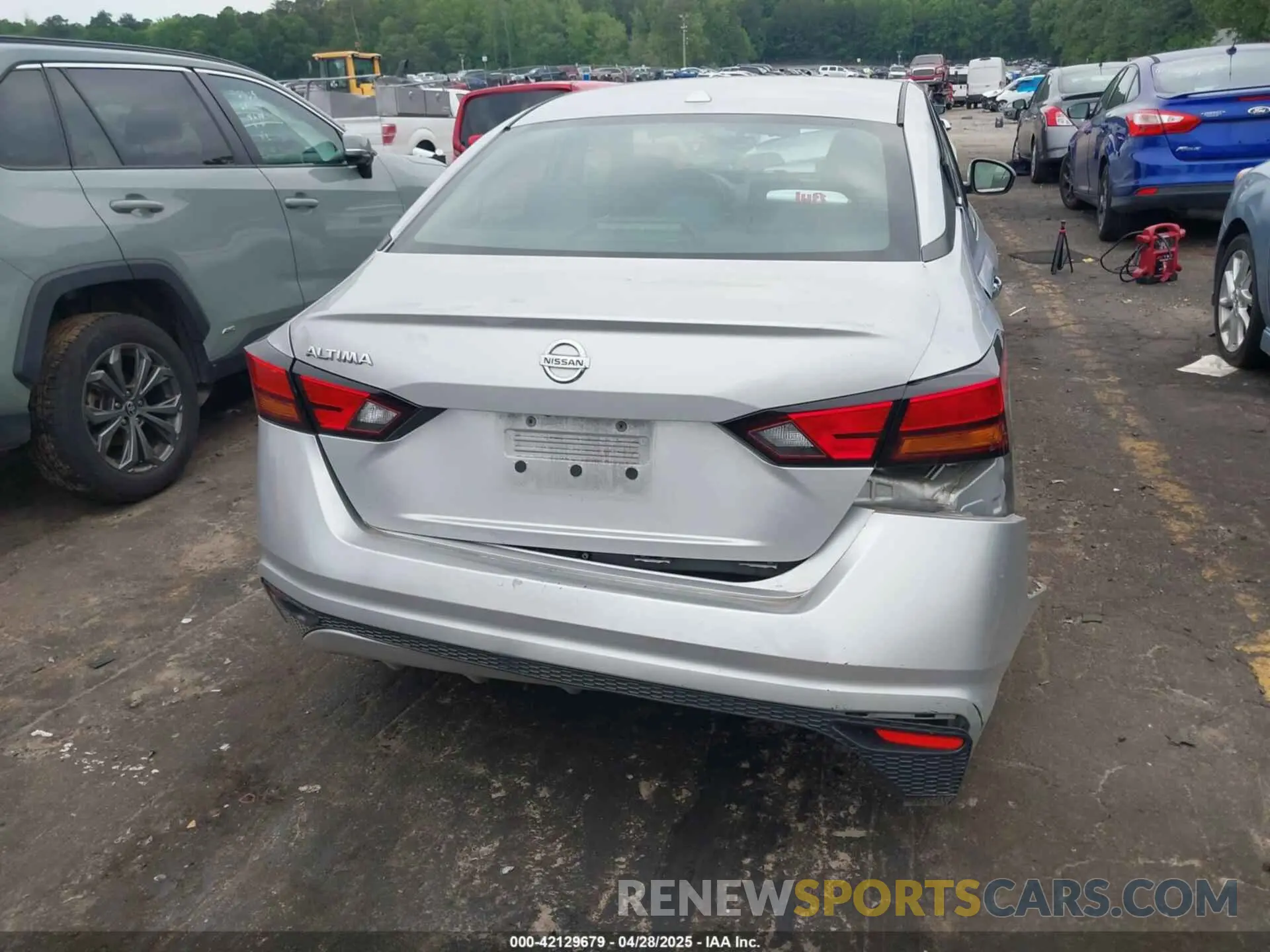 6 Photograph of a damaged car 1N4BL4BV7KC150369 NISSAN ALTIMA 2019