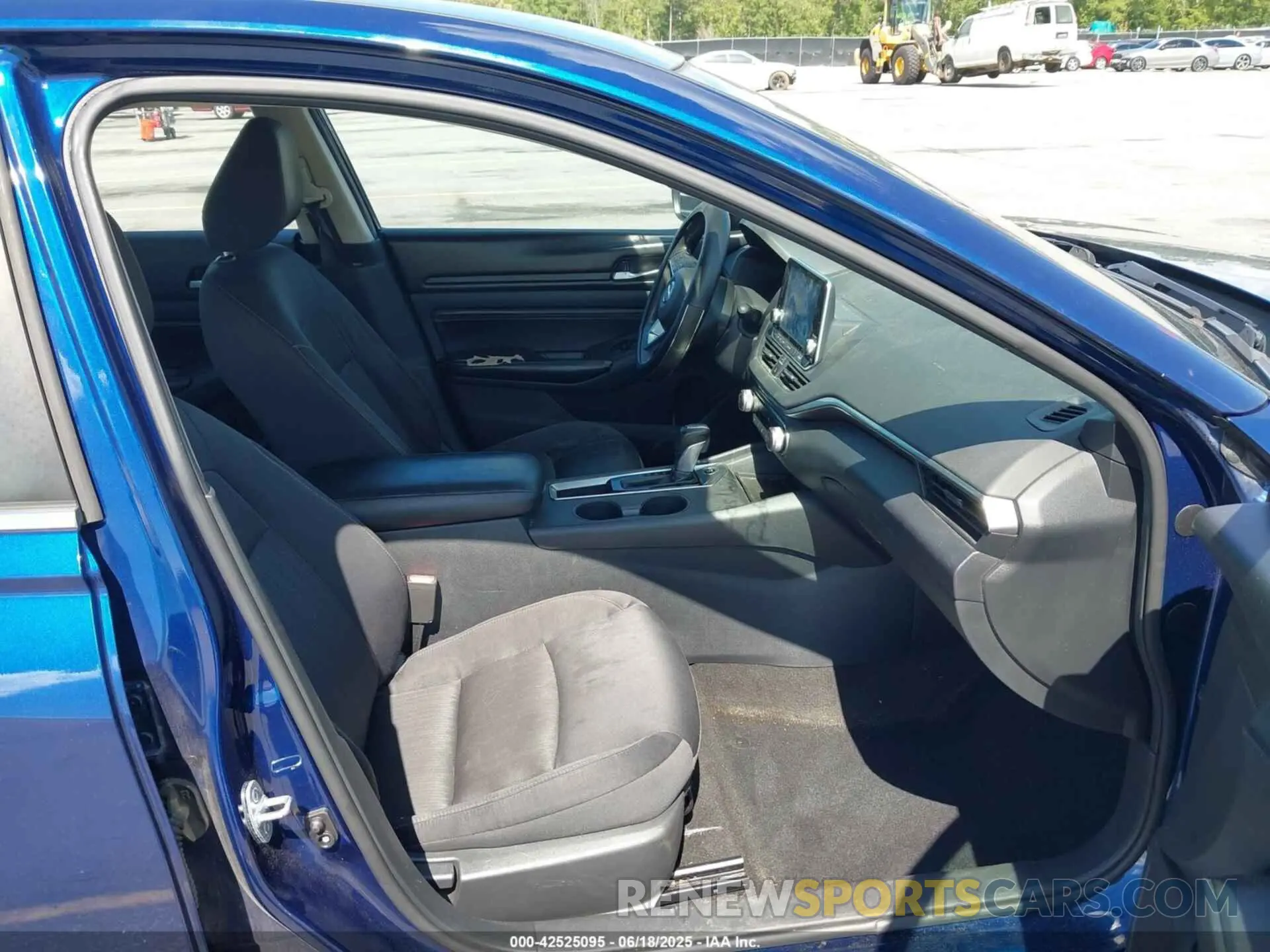 5 Photograph of a damaged car 1N4BL4BV7KC153921 NISSAN ALTIMA 2019