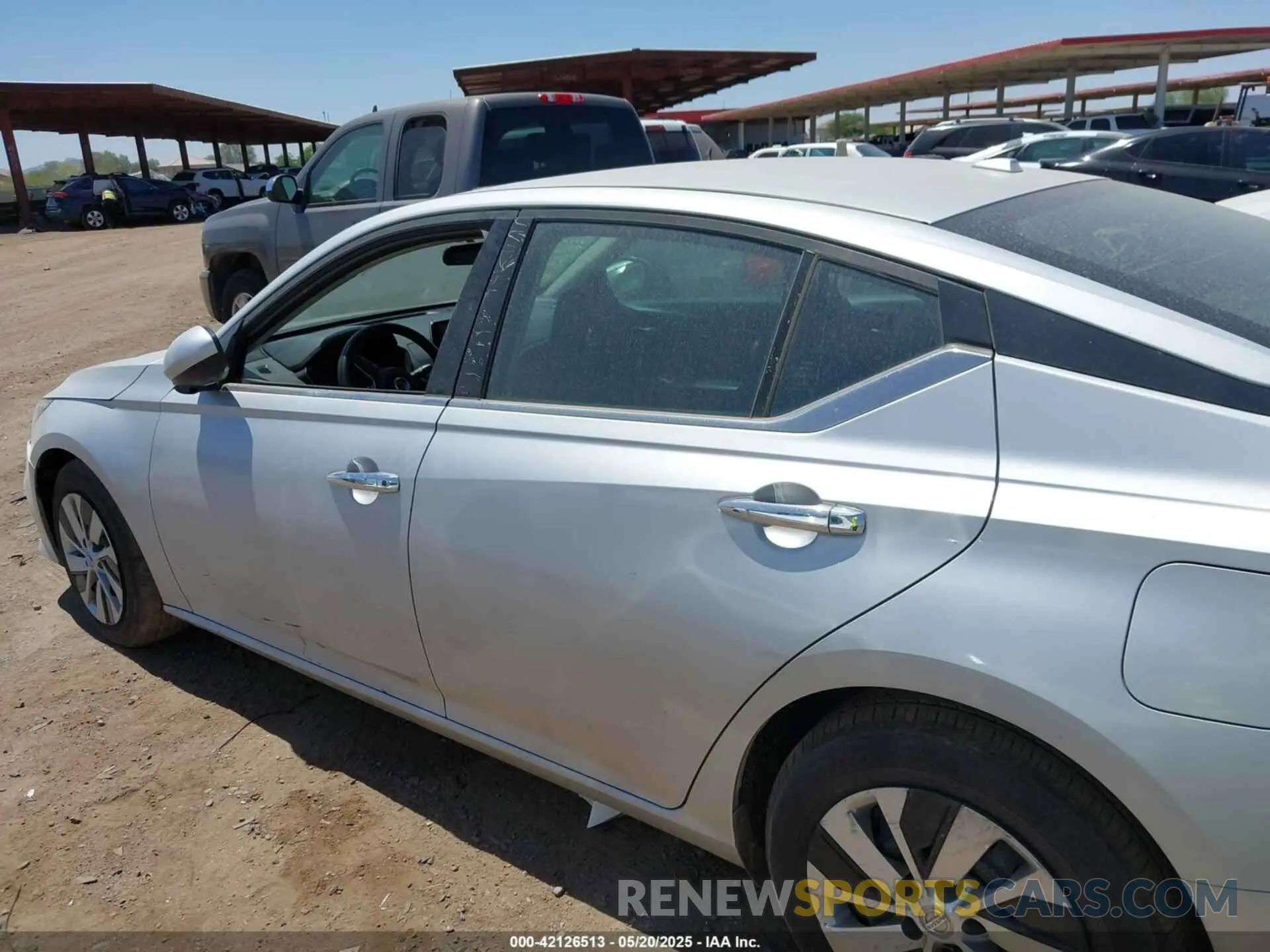 14 Photograph of a damaged car 1N4BL4BV7KC156396 NISSAN ALTIMA 2019