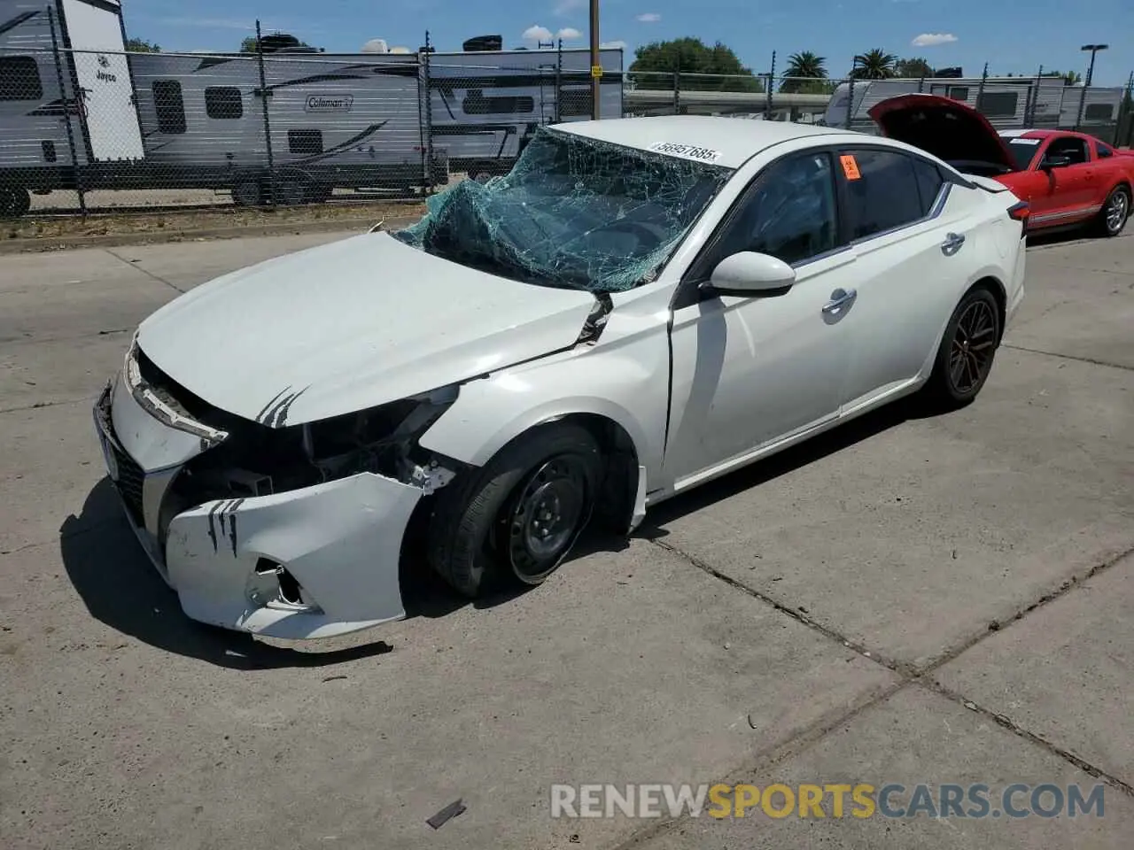 1 Photograph of a damaged car 1N4BL4BV7KC158083 NISSAN ALTIMA 2019