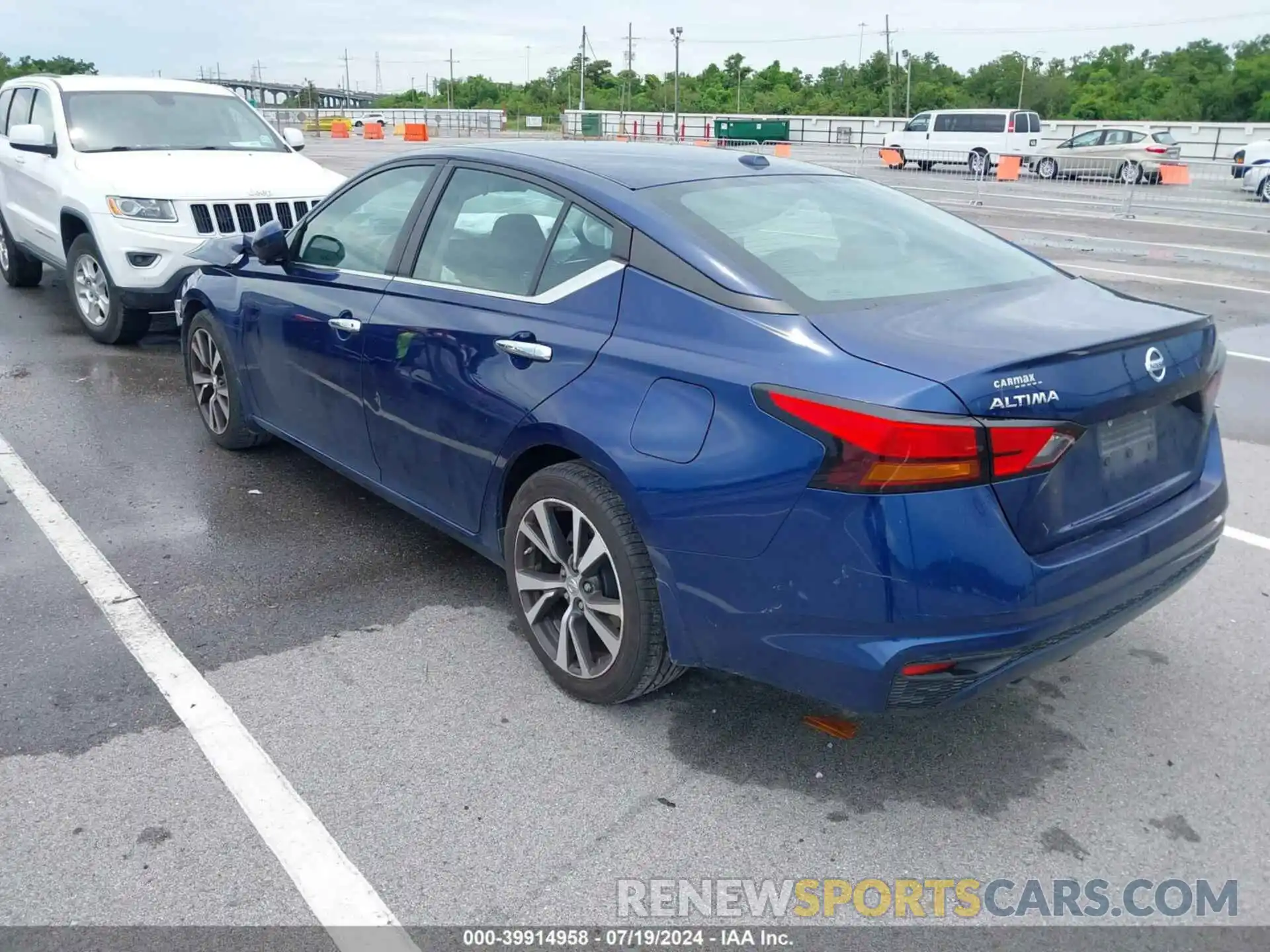 3 Photograph of a damaged car 1N4BL4BV7KC209422 NISSAN ALTIMA 2019