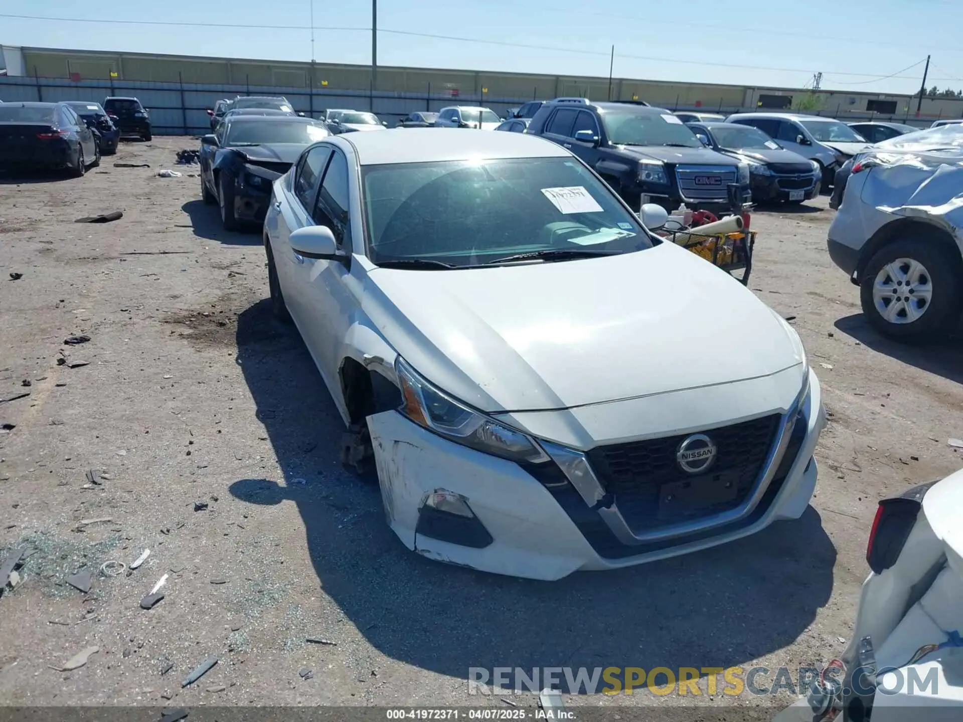 1 Photograph of a damaged car 1N4BL4BV7KC227029 NISSAN ALTIMA 2019