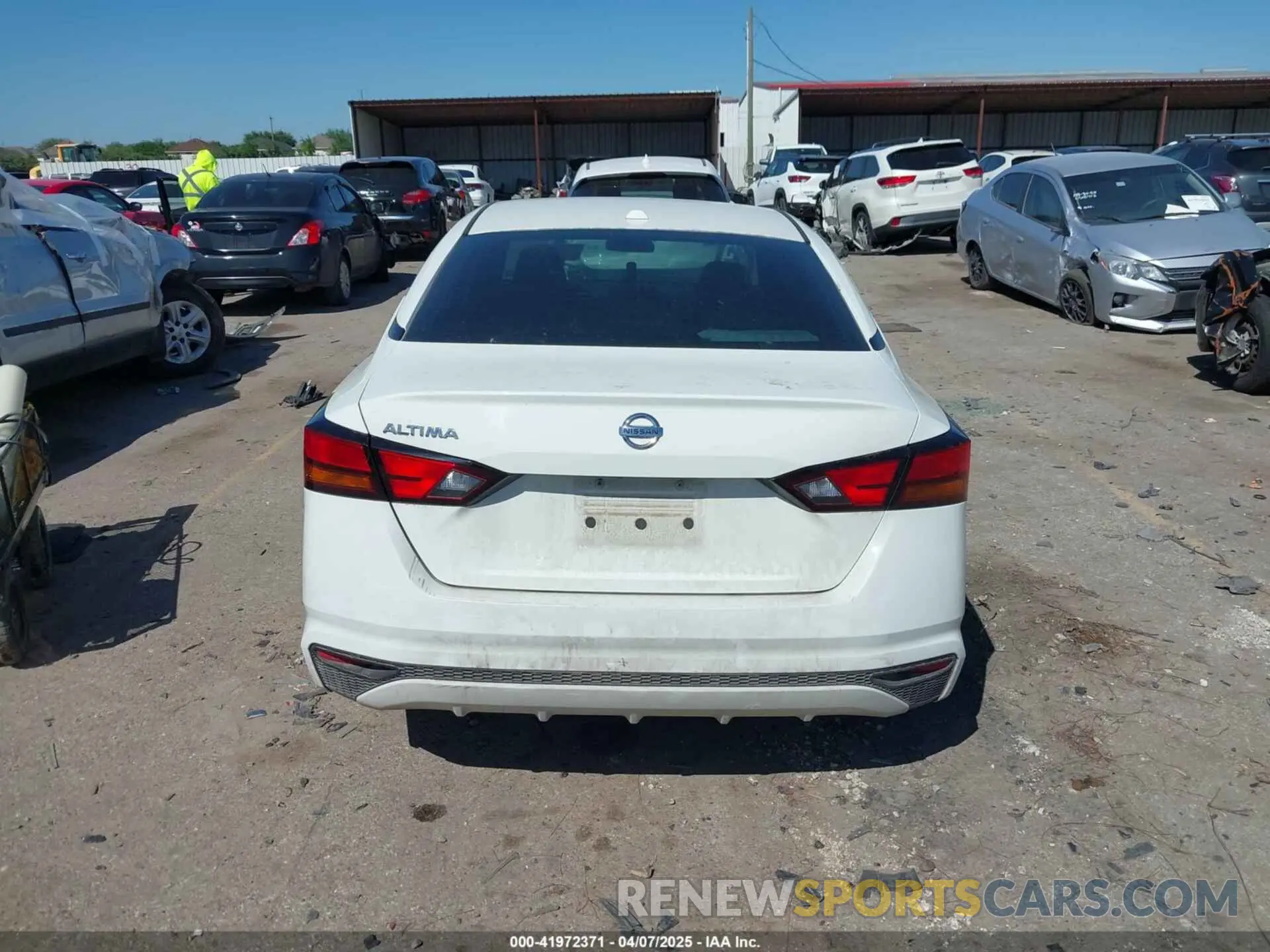 16 Photograph of a damaged car 1N4BL4BV7KC227029 NISSAN ALTIMA 2019