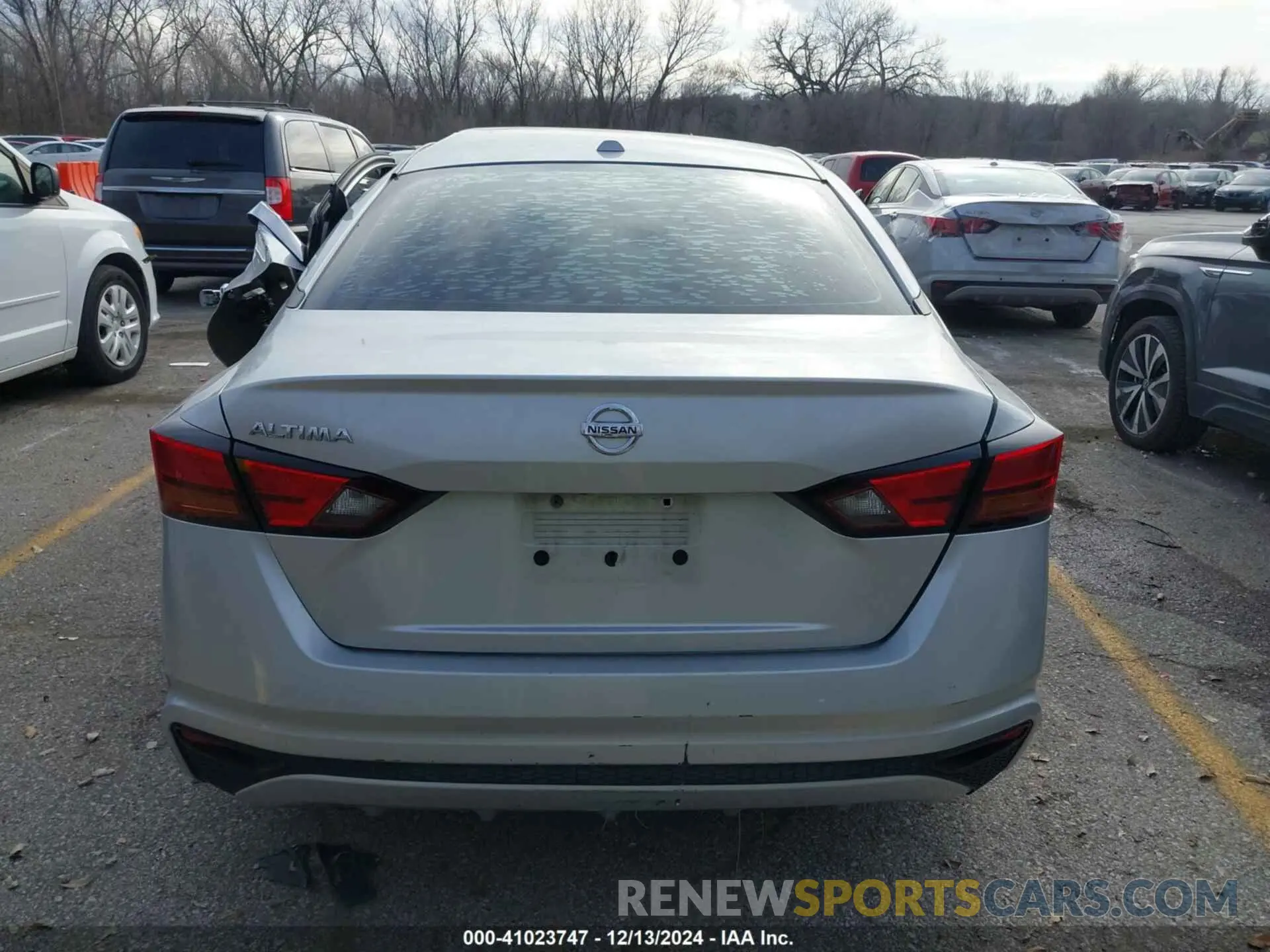 15 Photograph of a damaged car 1N4BL4BV7KC228780 NISSAN ALTIMA 2019