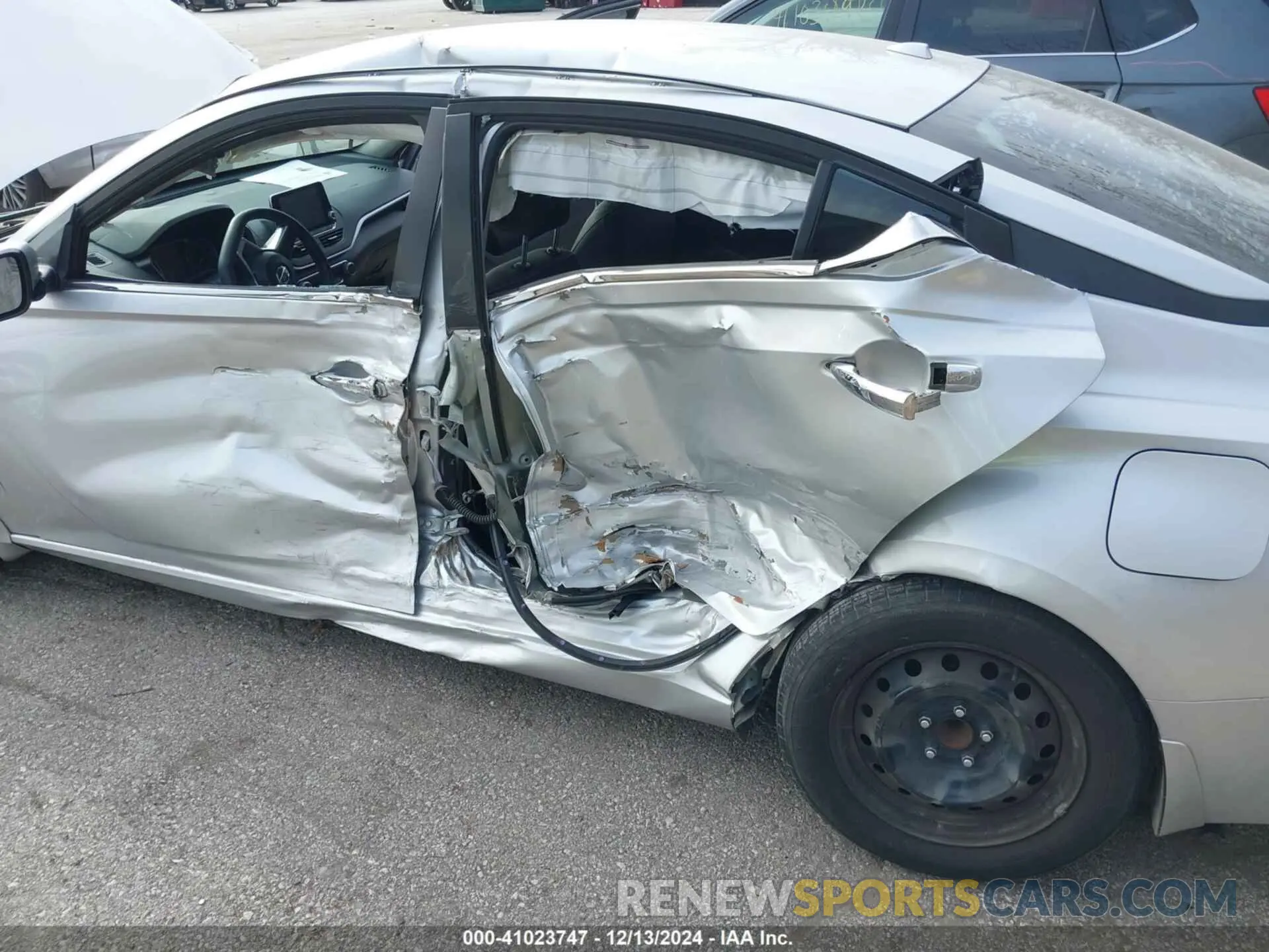 6 Photograph of a damaged car 1N4BL4BV7KC228780 NISSAN ALTIMA 2019