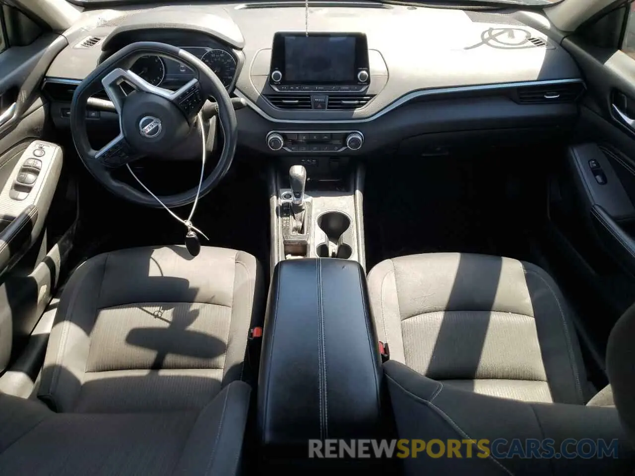 8 Photograph of a damaged car 1N4BL4BV7KN301005 NISSAN ALTIMA 2019