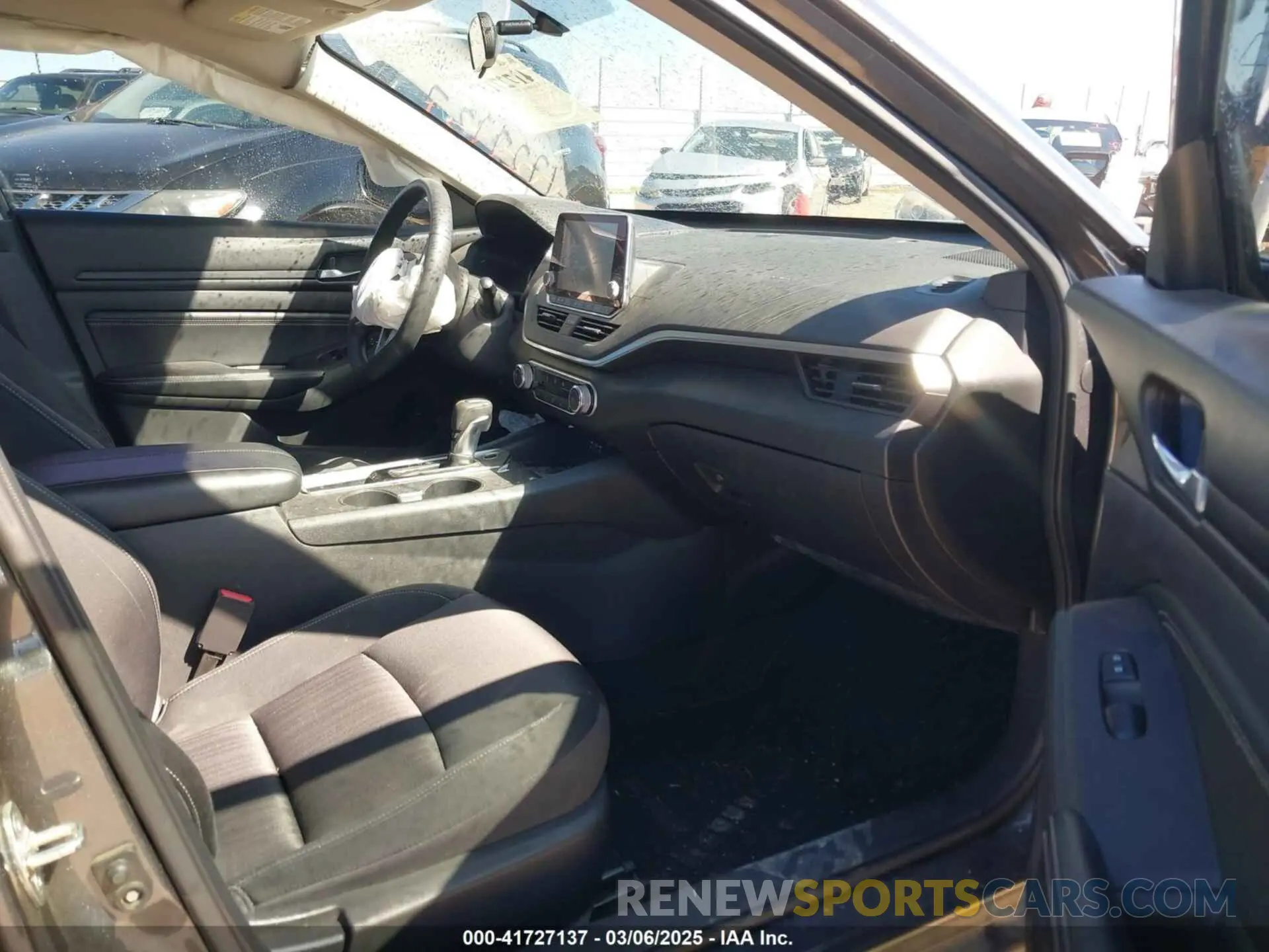 5 Photograph of a damaged car 1N4BL4BV7KN316295 NISSAN ALTIMA 2019