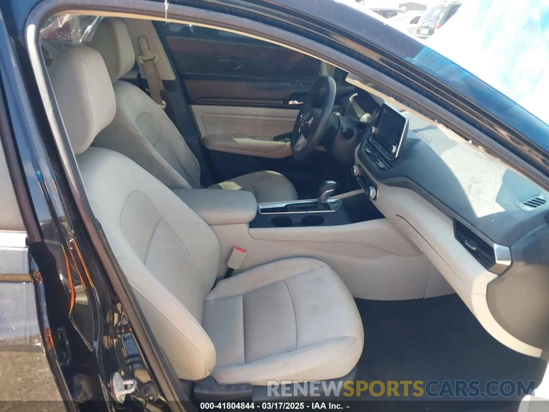 5 Photograph of a damaged car 1N4BL4BV7KN317477 NISSAN ALTIMA 2019