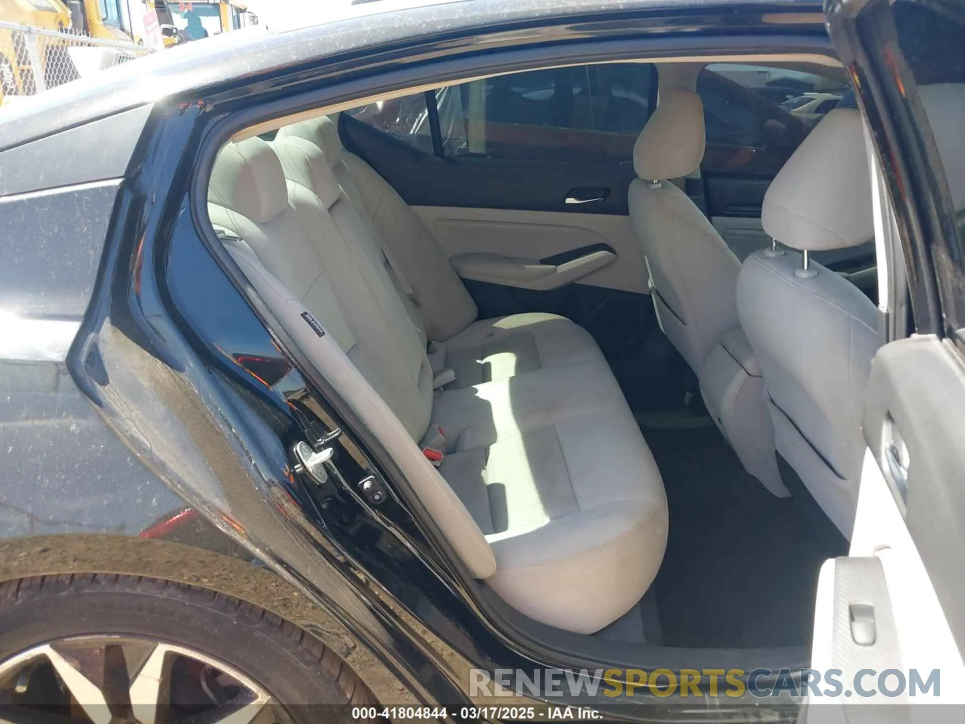 8 Photograph of a damaged car 1N4BL4BV7KN317477 NISSAN ALTIMA 2019