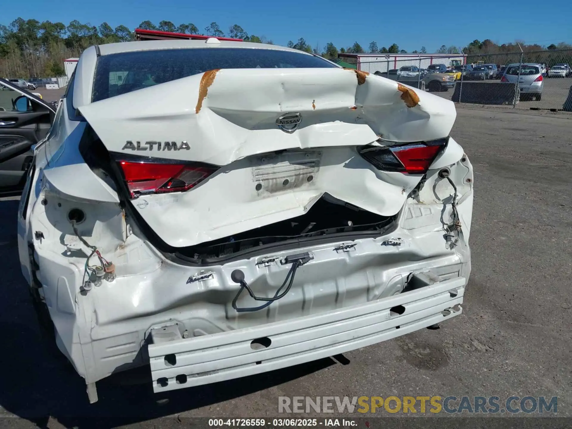 6 Photograph of a damaged car 1N4BL4BV8KC102217 NISSAN ALTIMA 2019