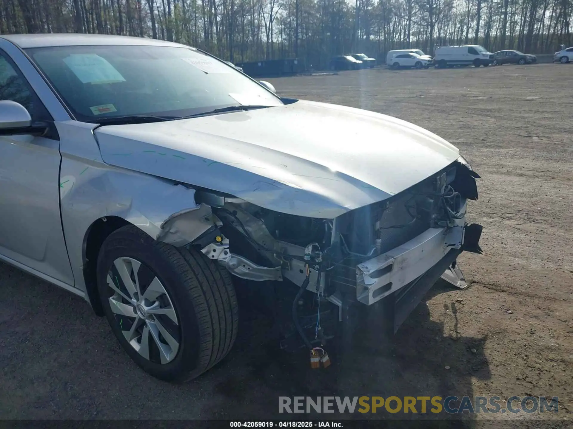 6 Photograph of a damaged car 1N4BL4BV8KC105411 NISSAN ALTIMA 2019