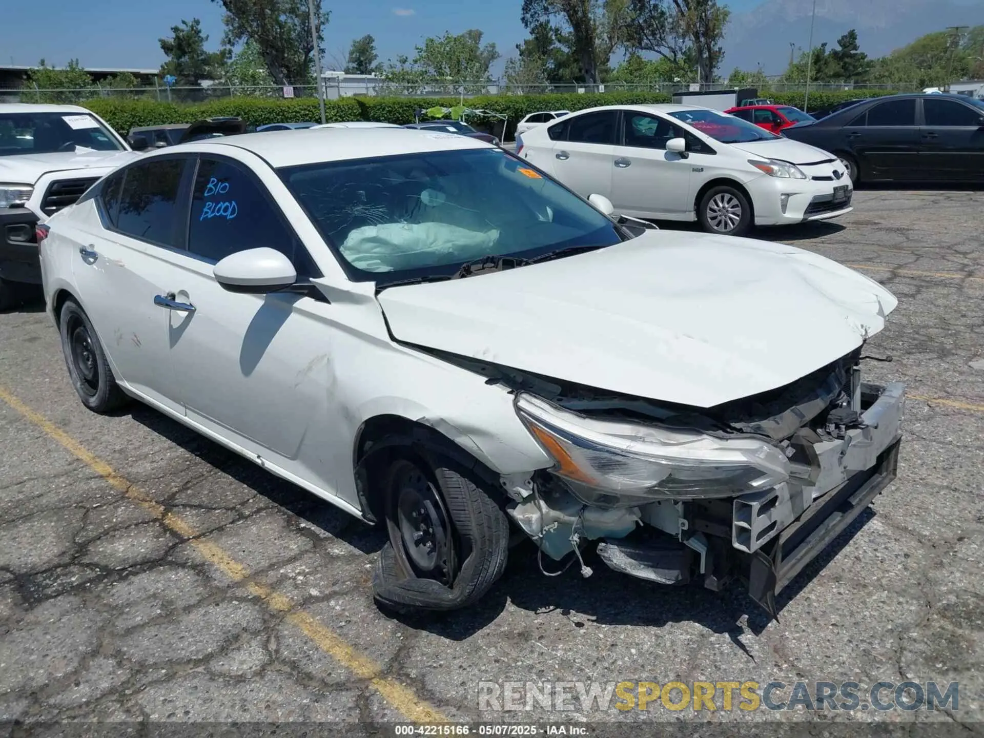 1 Photograph of a damaged car 1N4BL4BV8KC122421 NISSAN ALTIMA 2019