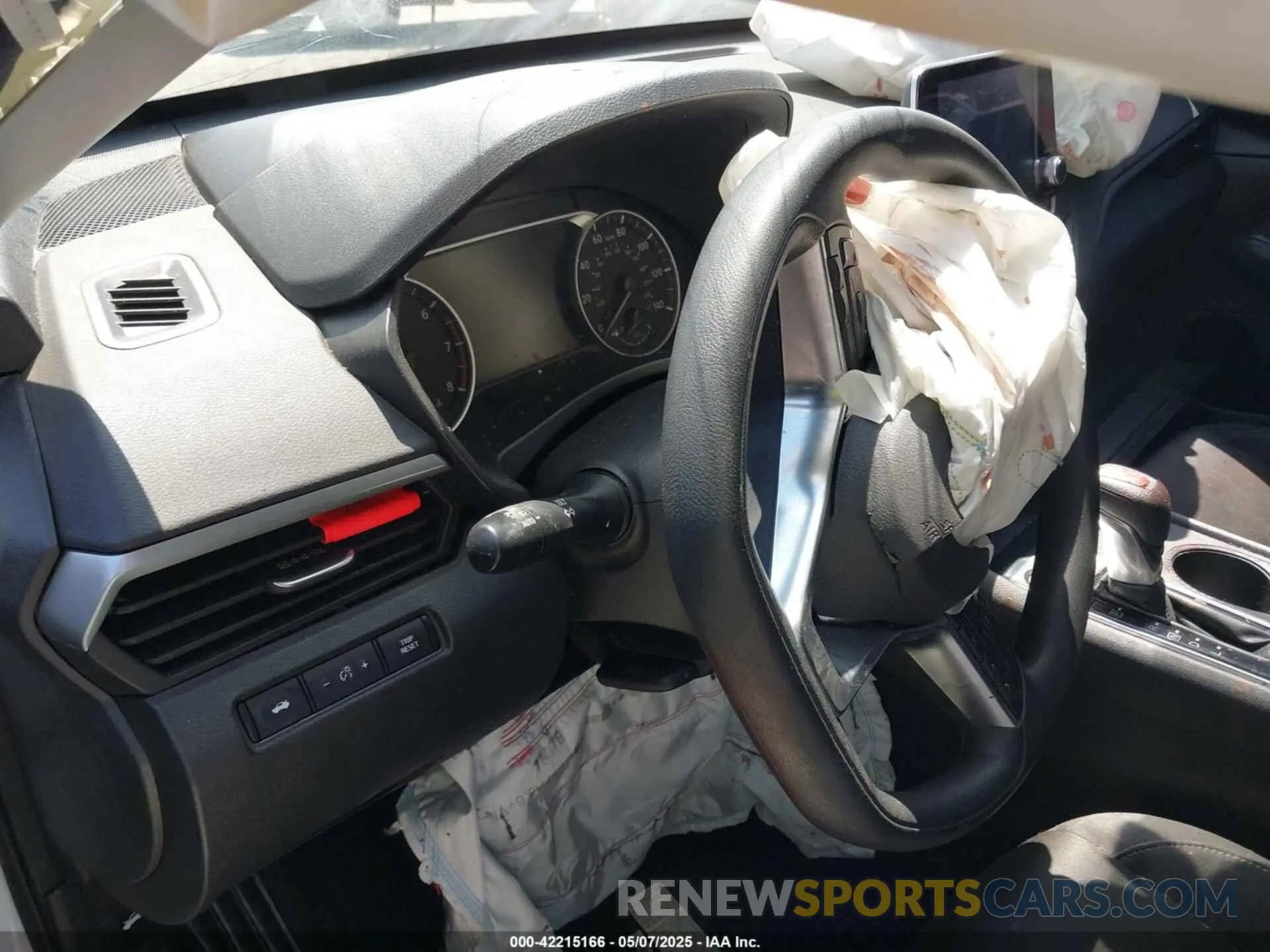 15 Photograph of a damaged car 1N4BL4BV8KC122421 NISSAN ALTIMA 2019