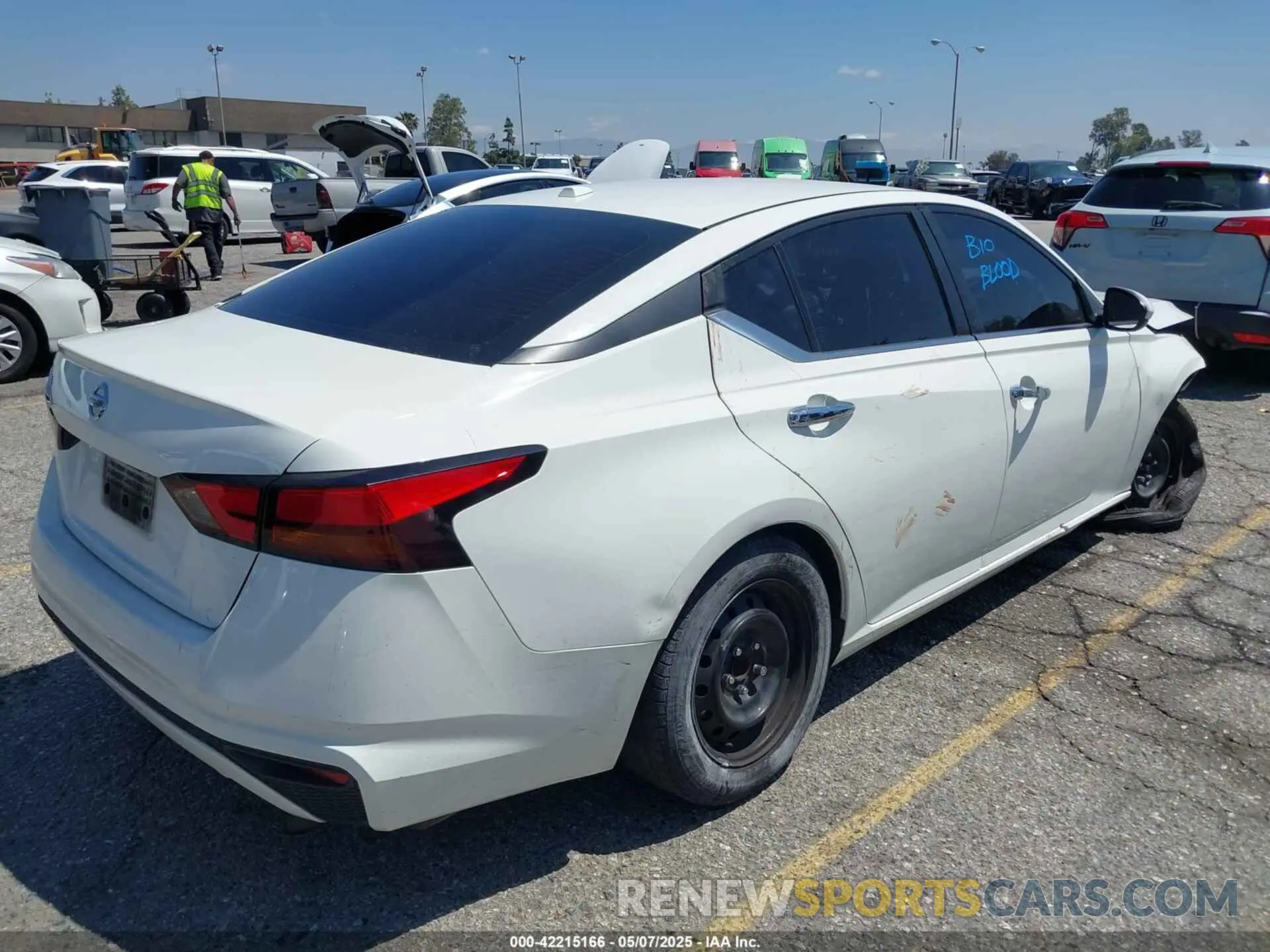 4 Photograph of a damaged car 1N4BL4BV8KC122421 NISSAN ALTIMA 2019