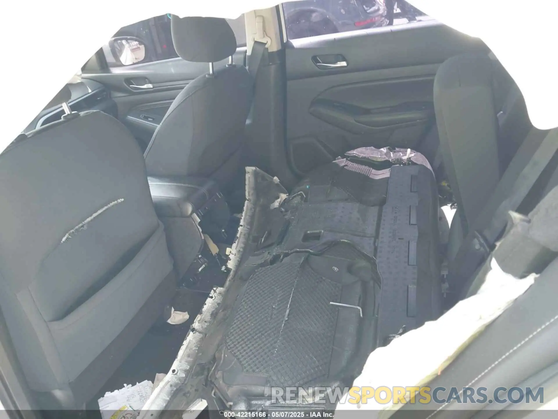 8 Photograph of a damaged car 1N4BL4BV8KC122421 NISSAN ALTIMA 2019
