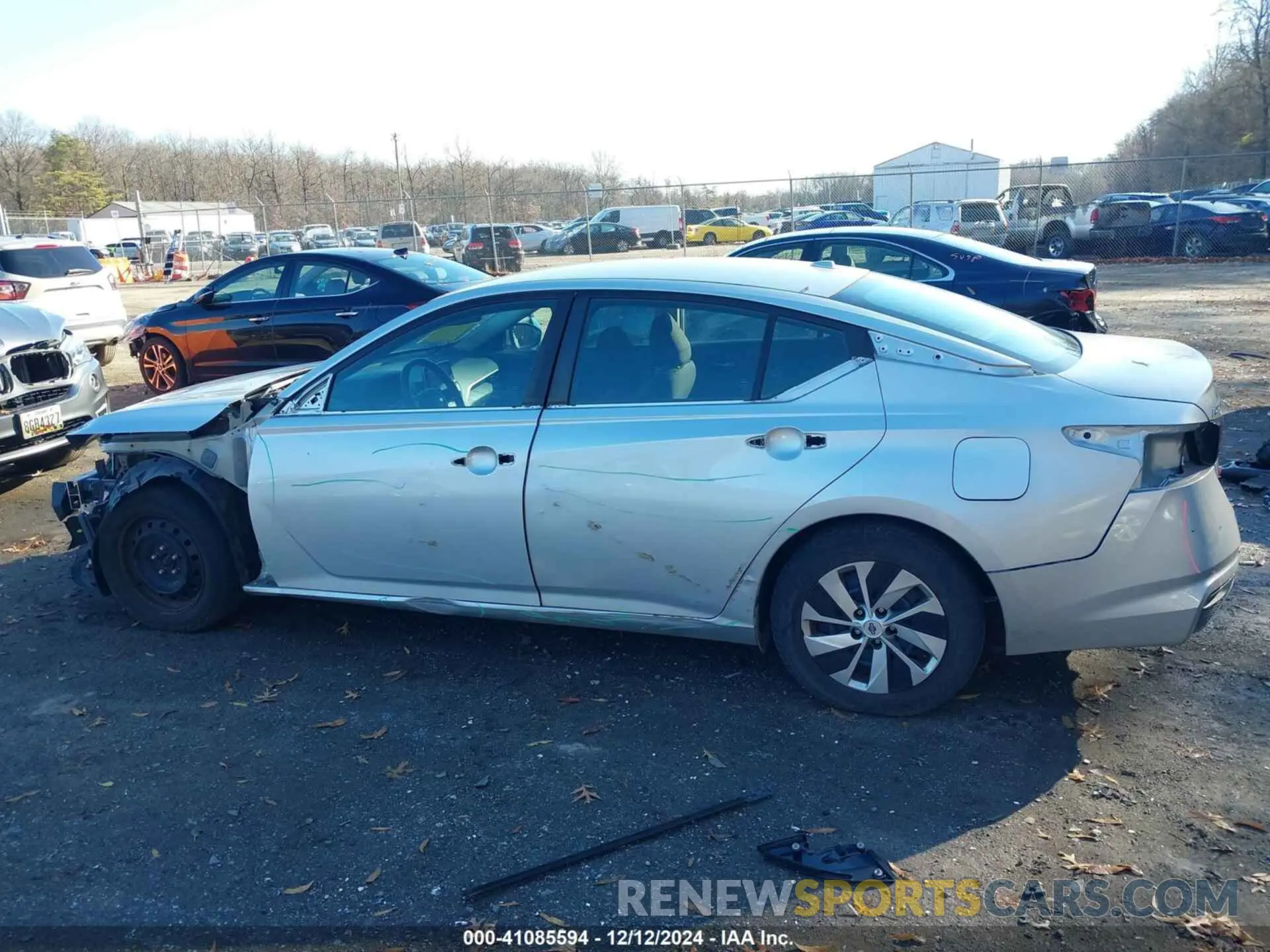 15 Photograph of a damaged car 1N4BL4BV8KC125657 NISSAN ALTIMA 2019
