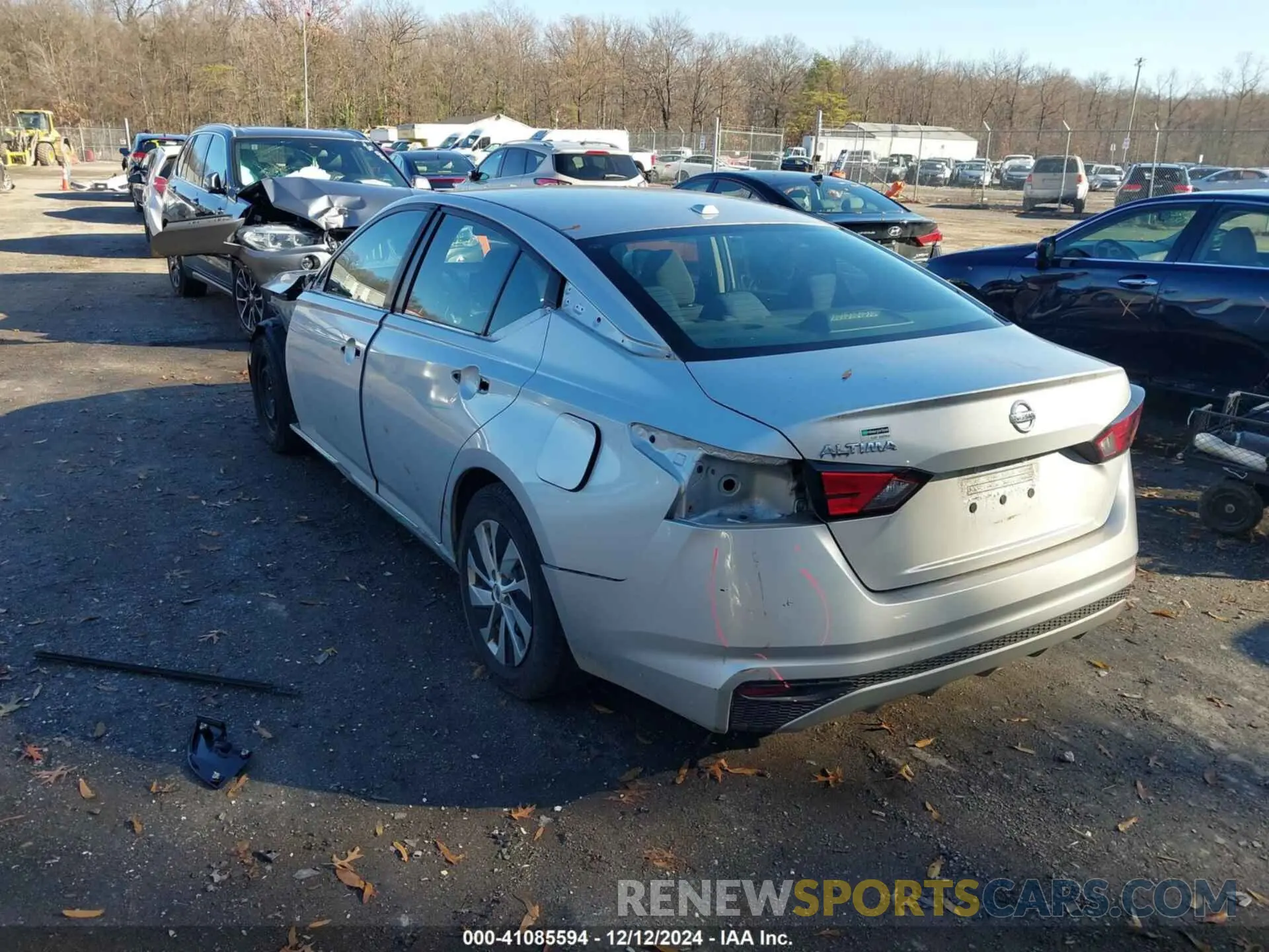 3 Photograph of a damaged car 1N4BL4BV8KC125657 NISSAN ALTIMA 2019