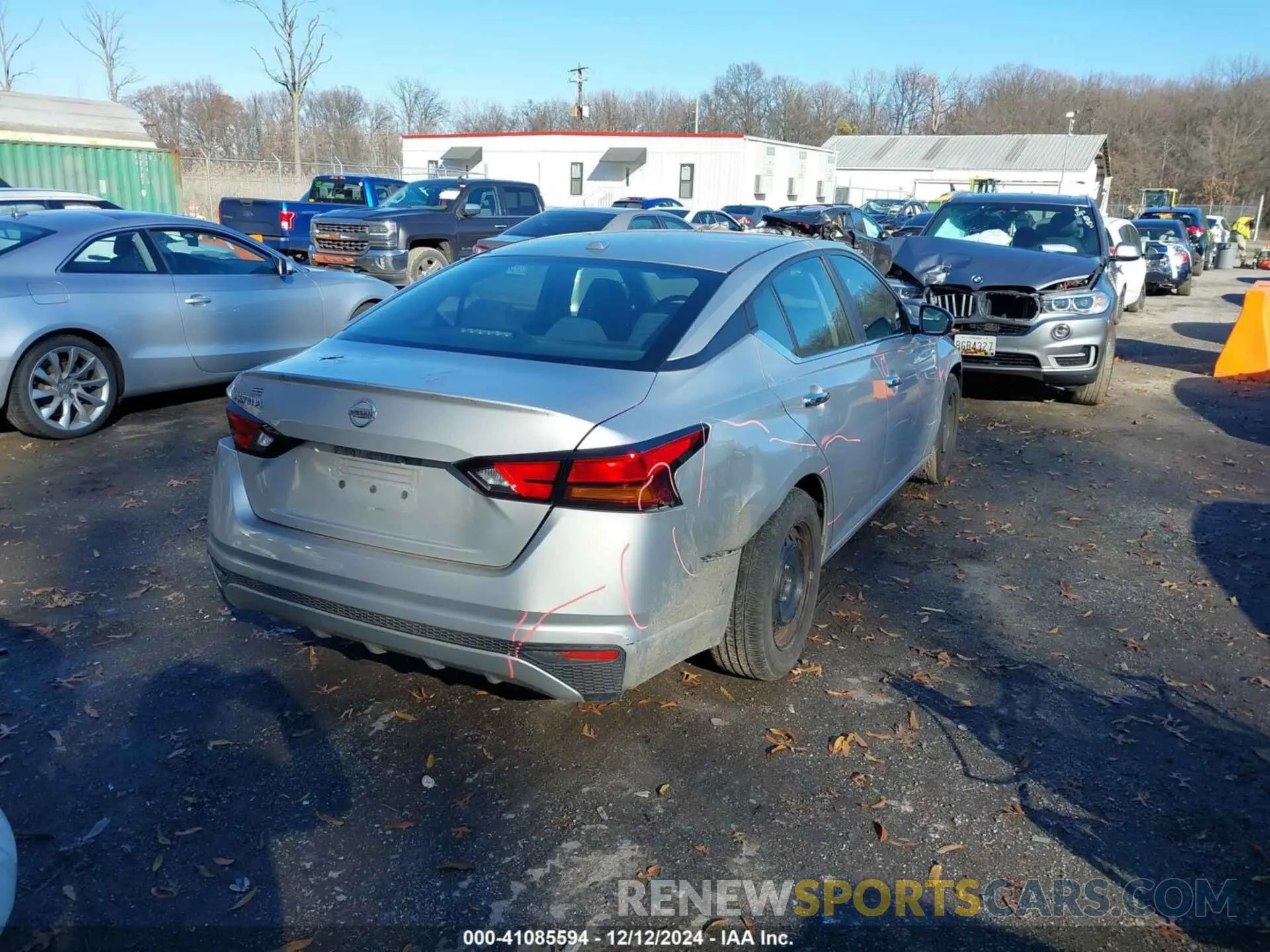 4 Photograph of a damaged car 1N4BL4BV8KC125657 NISSAN ALTIMA 2019