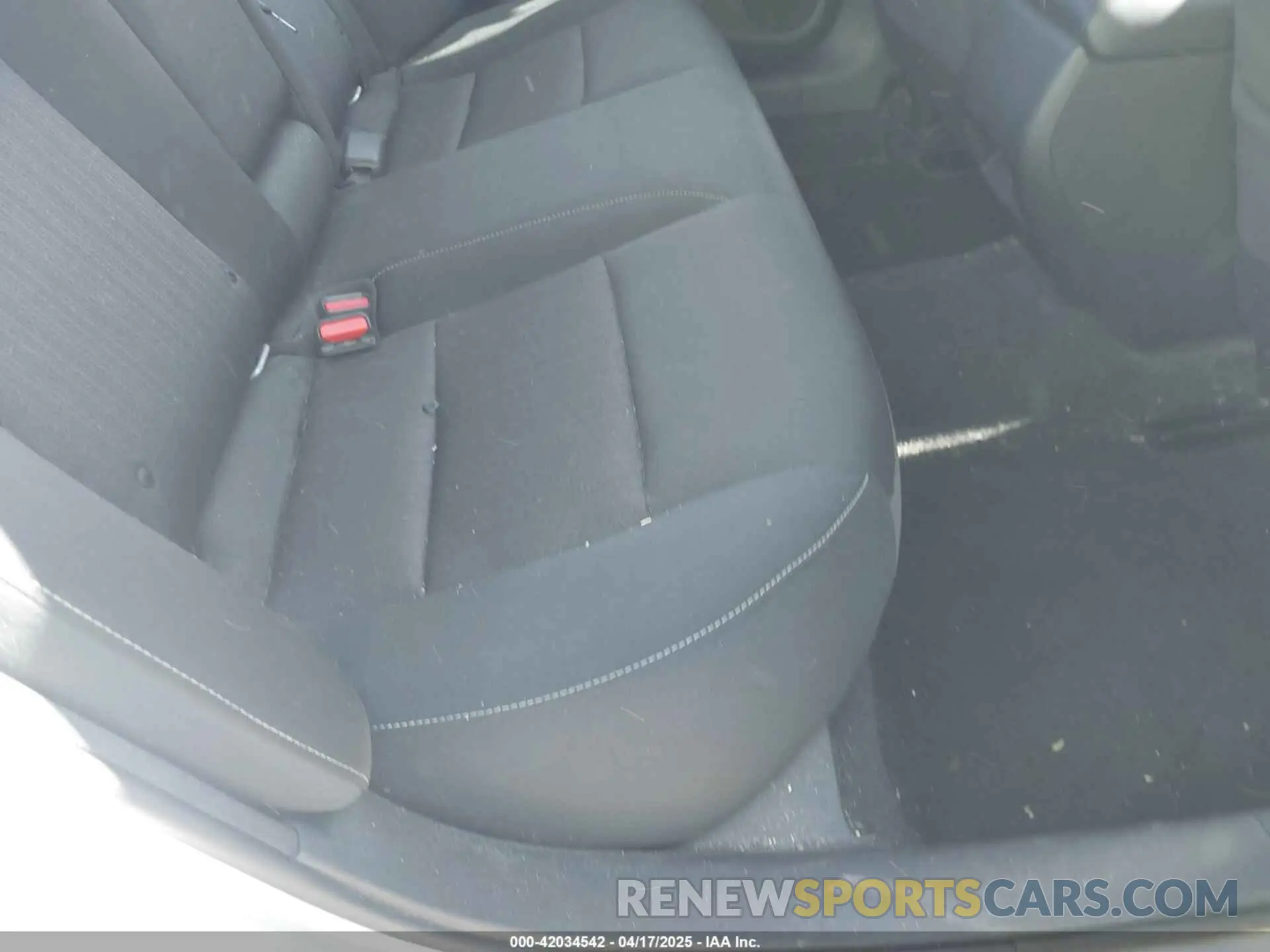 8 Photograph of a damaged car 1N4BL4BV8KC126033 NISSAN ALTIMA 2019