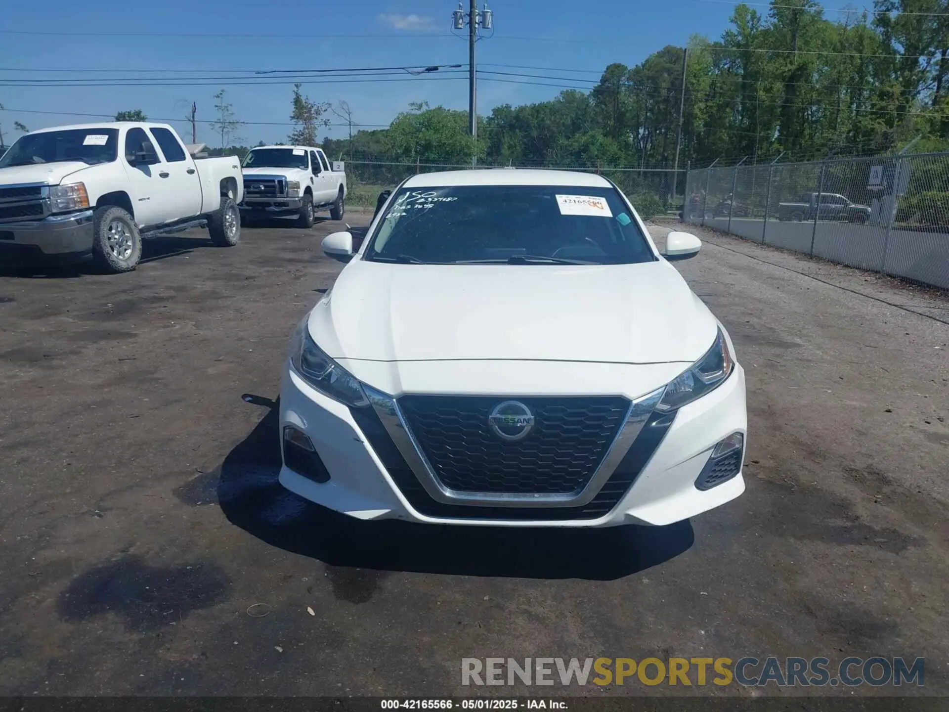 12 Photograph of a damaged car 1N4BL4BV8KC151353 NISSAN ALTIMA 2019