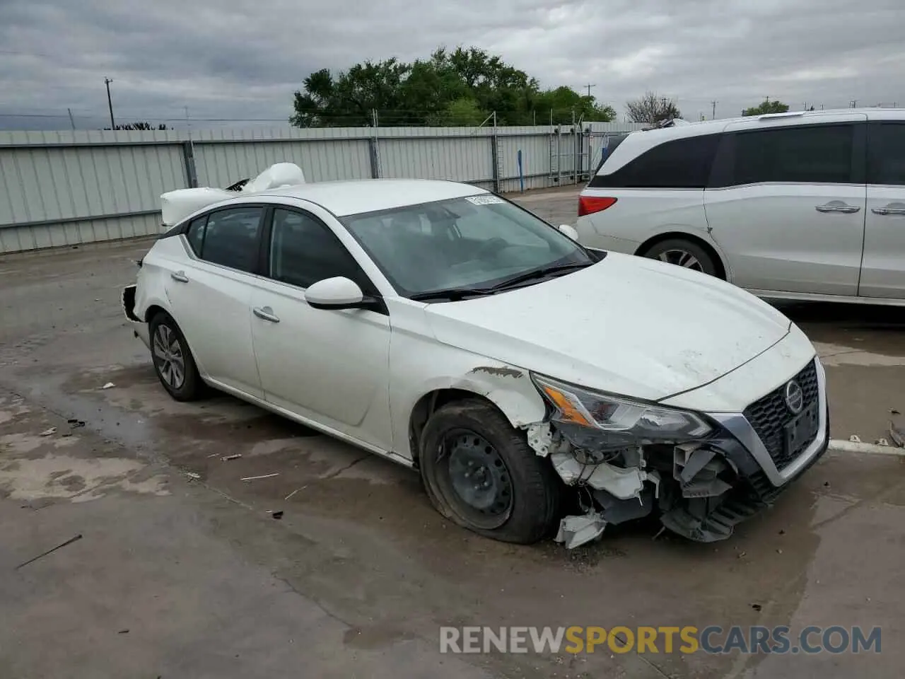4 Photograph of a damaged car 1N4BL4BV8KC164457 NISSAN ALTIMA 2019