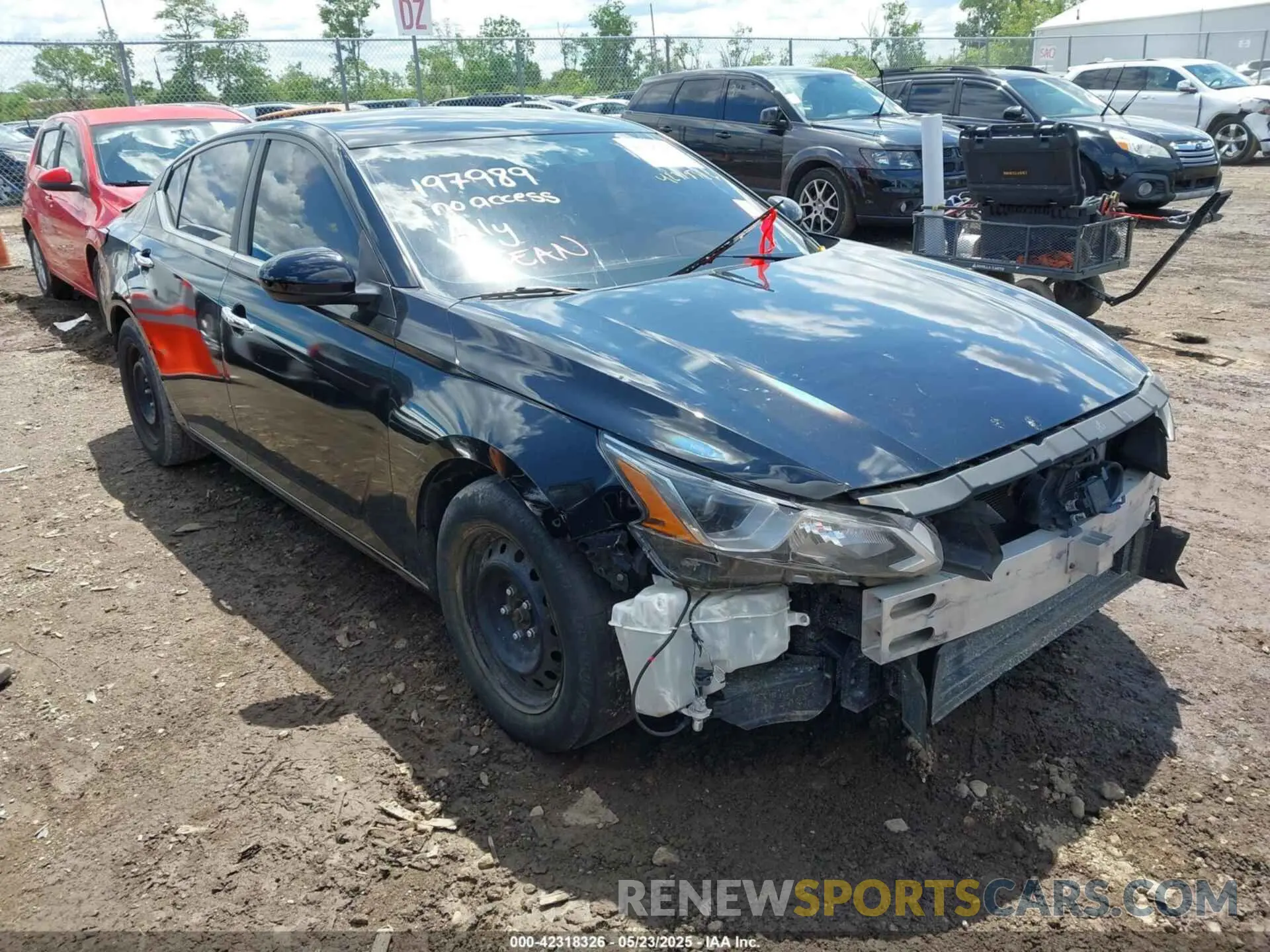 1 Photograph of a damaged car 1N4BL4BV8KC197989 NISSAN ALTIMA 2019