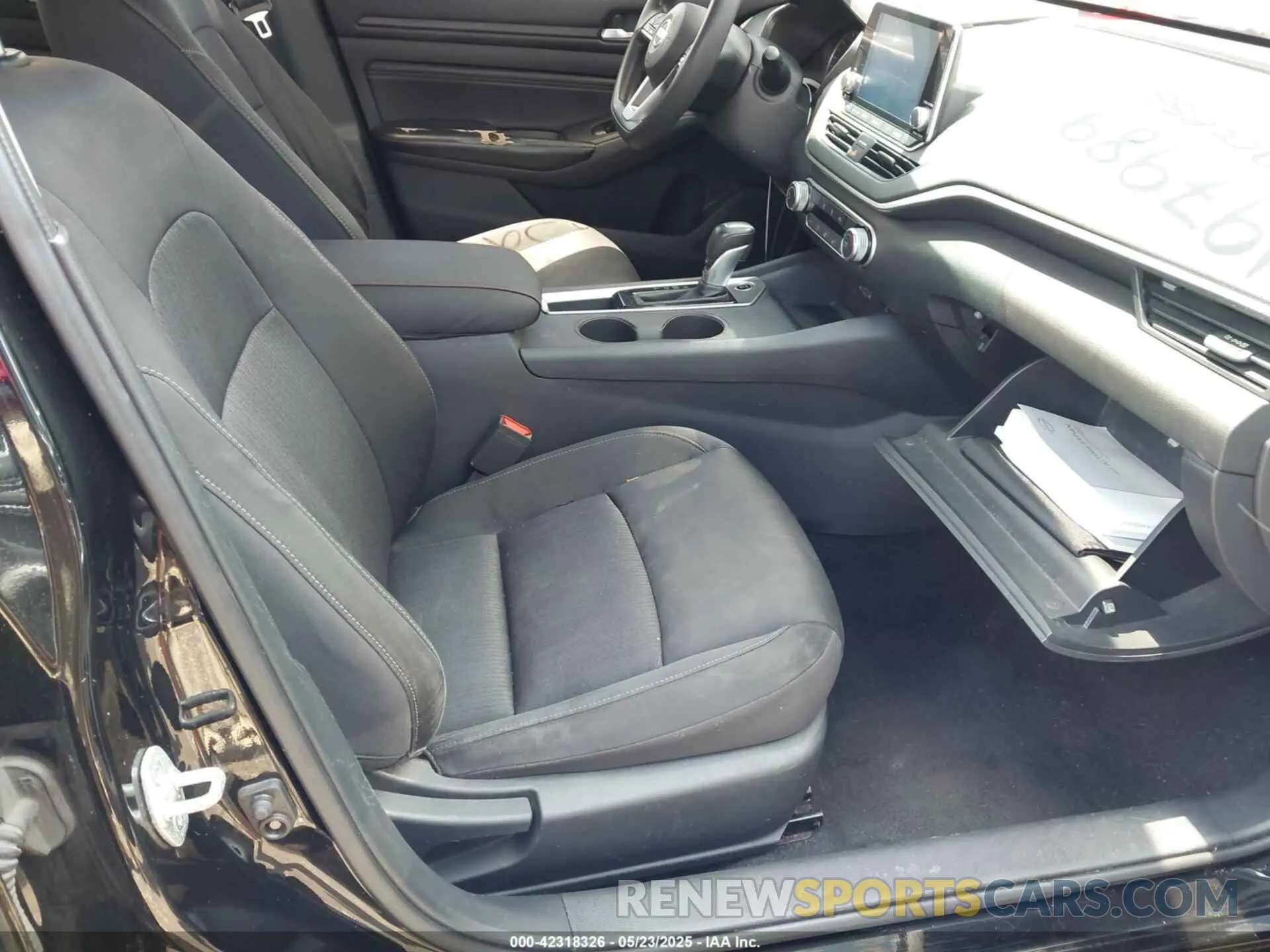 5 Photograph of a damaged car 1N4BL4BV8KC197989 NISSAN ALTIMA 2019