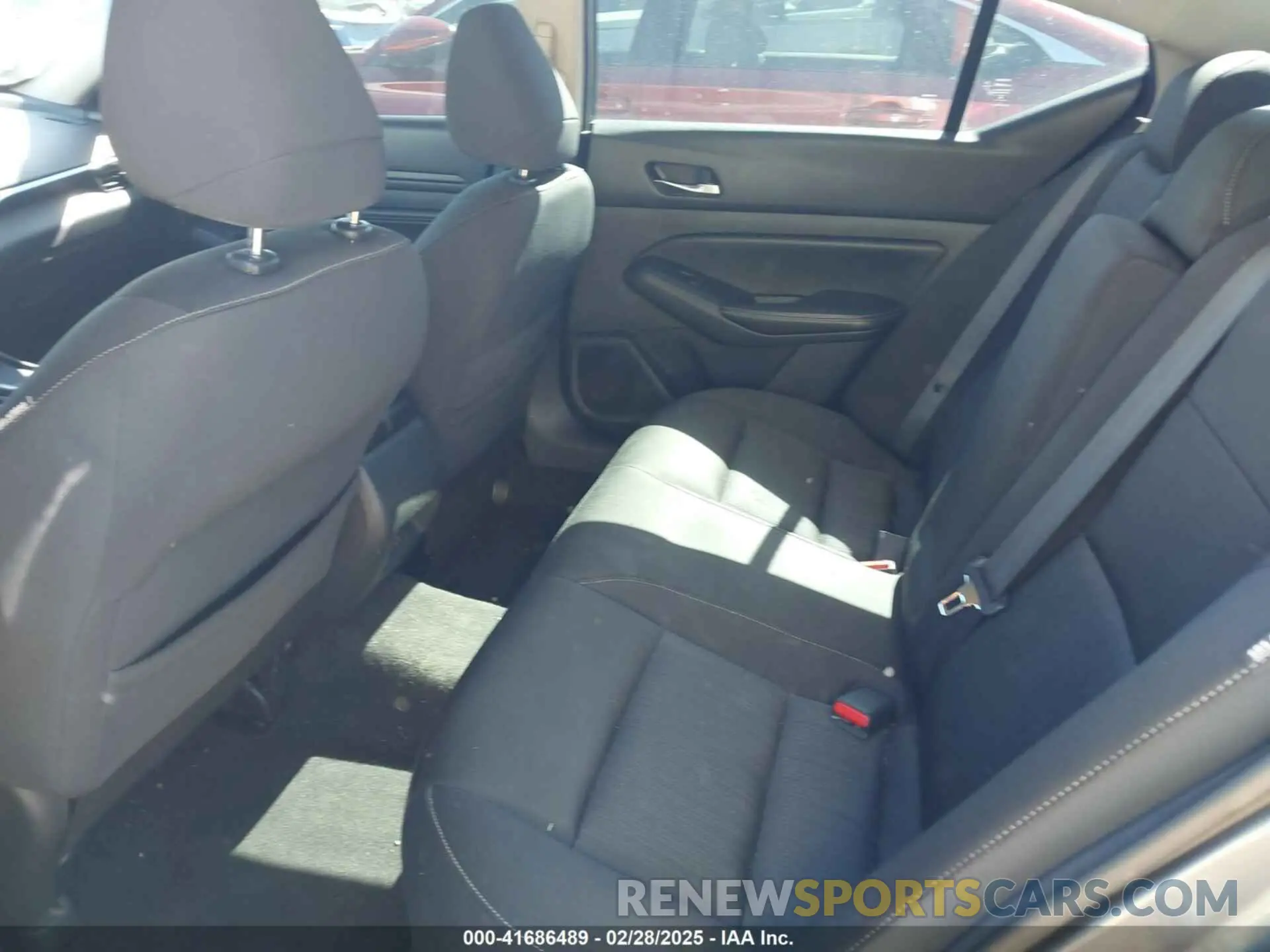8 Photograph of a damaged car 1N4BL4BV8KC220798 NISSAN ALTIMA 2019