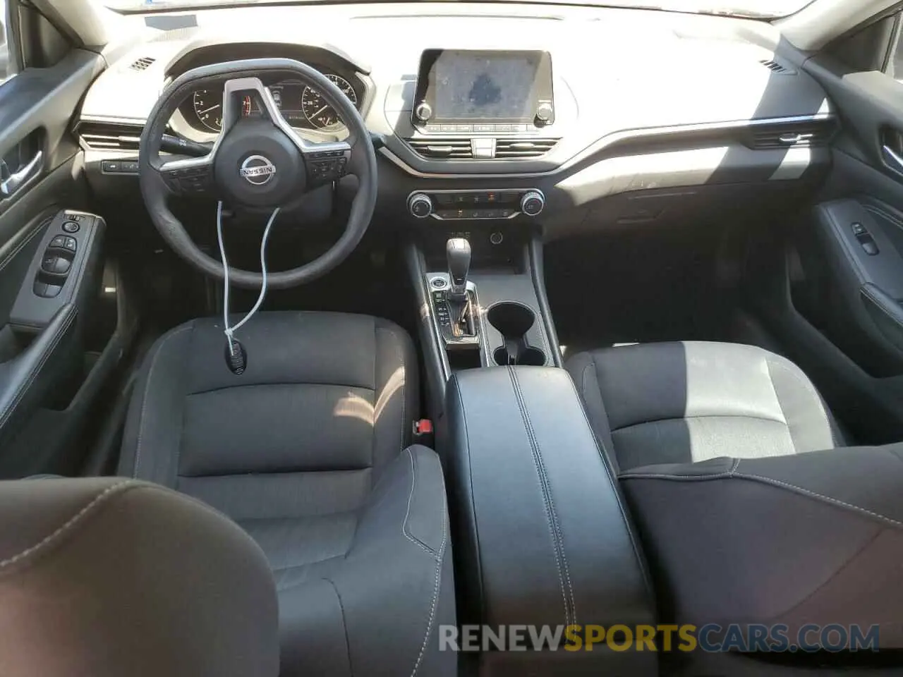 8 Photograph of a damaged car 1N4BL4BV8KC220848 NISSAN ALTIMA 2019