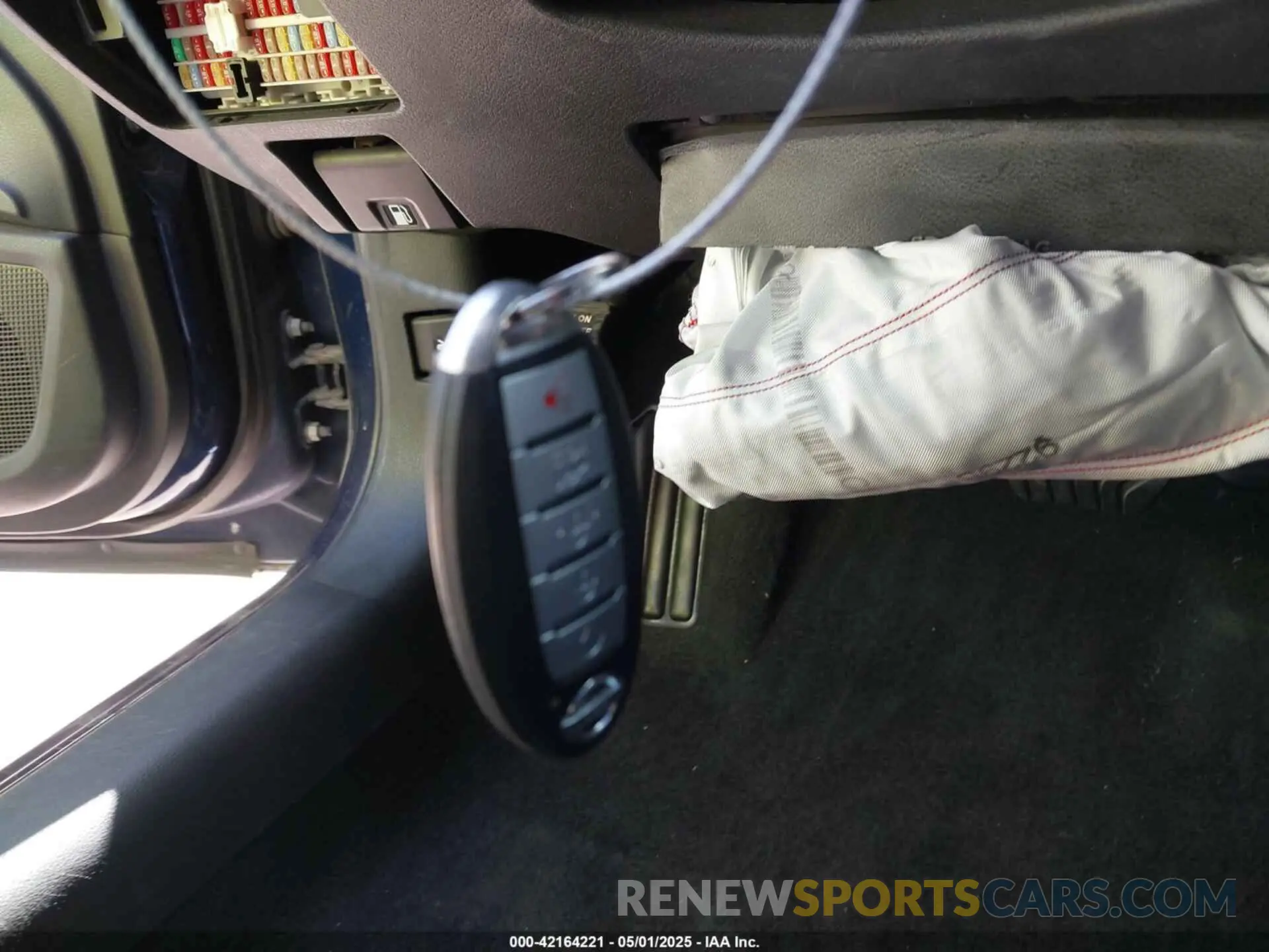 11 Photograph of a damaged car 1N4BL4BV8KC237133 NISSAN ALTIMA 2019