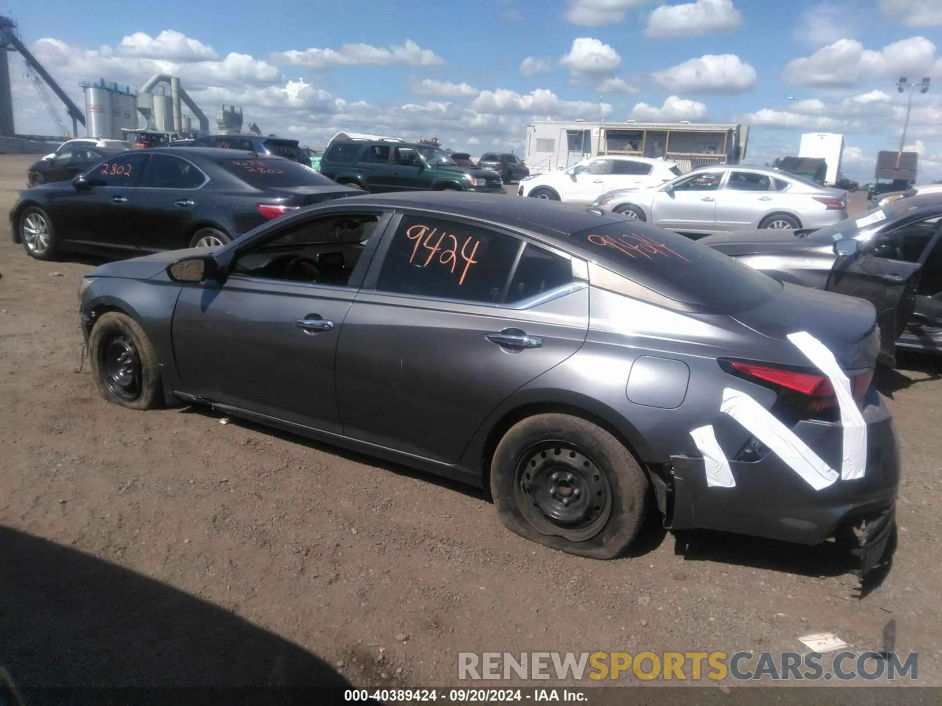 14 Photograph of a damaged car 1N4BL4BV8KN322462 NISSAN ALTIMA 2019