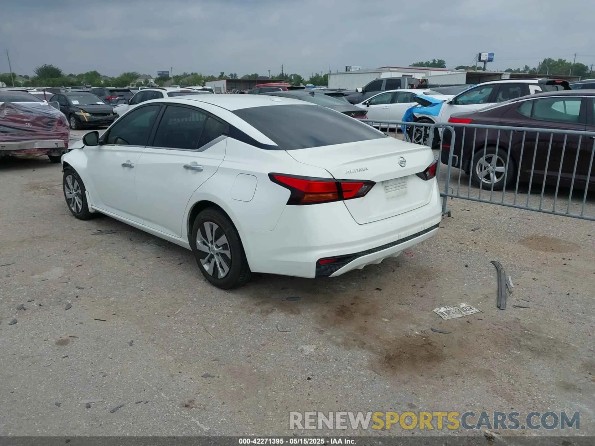 3 Photograph of a damaged car 1N4BL4BV8KN323398 NISSAN ALTIMA 2019