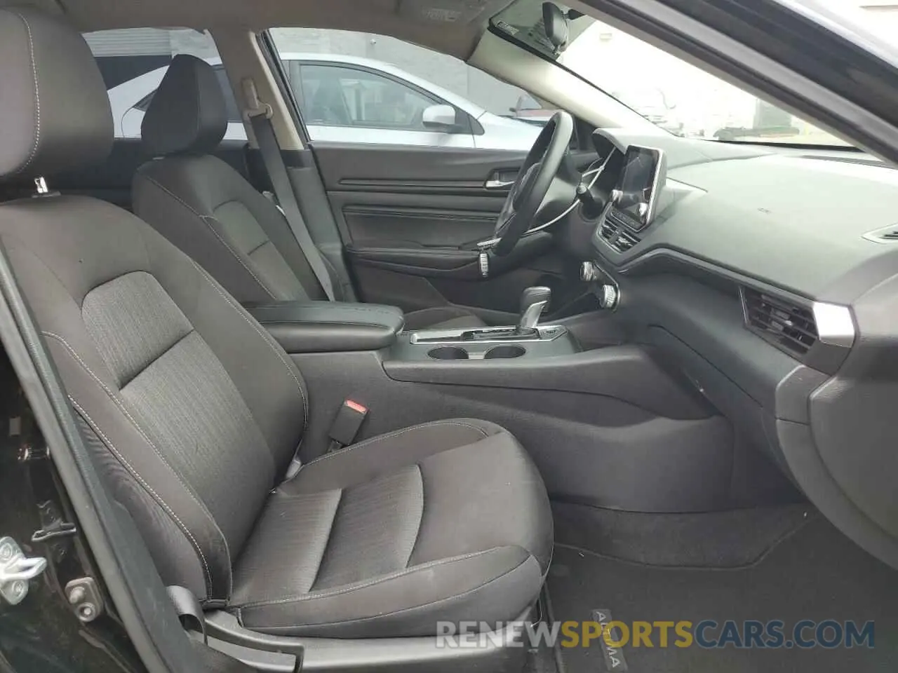 7 Photograph of a damaged car 1N4BL4BV8KN324406 NISSAN ALTIMA 2019