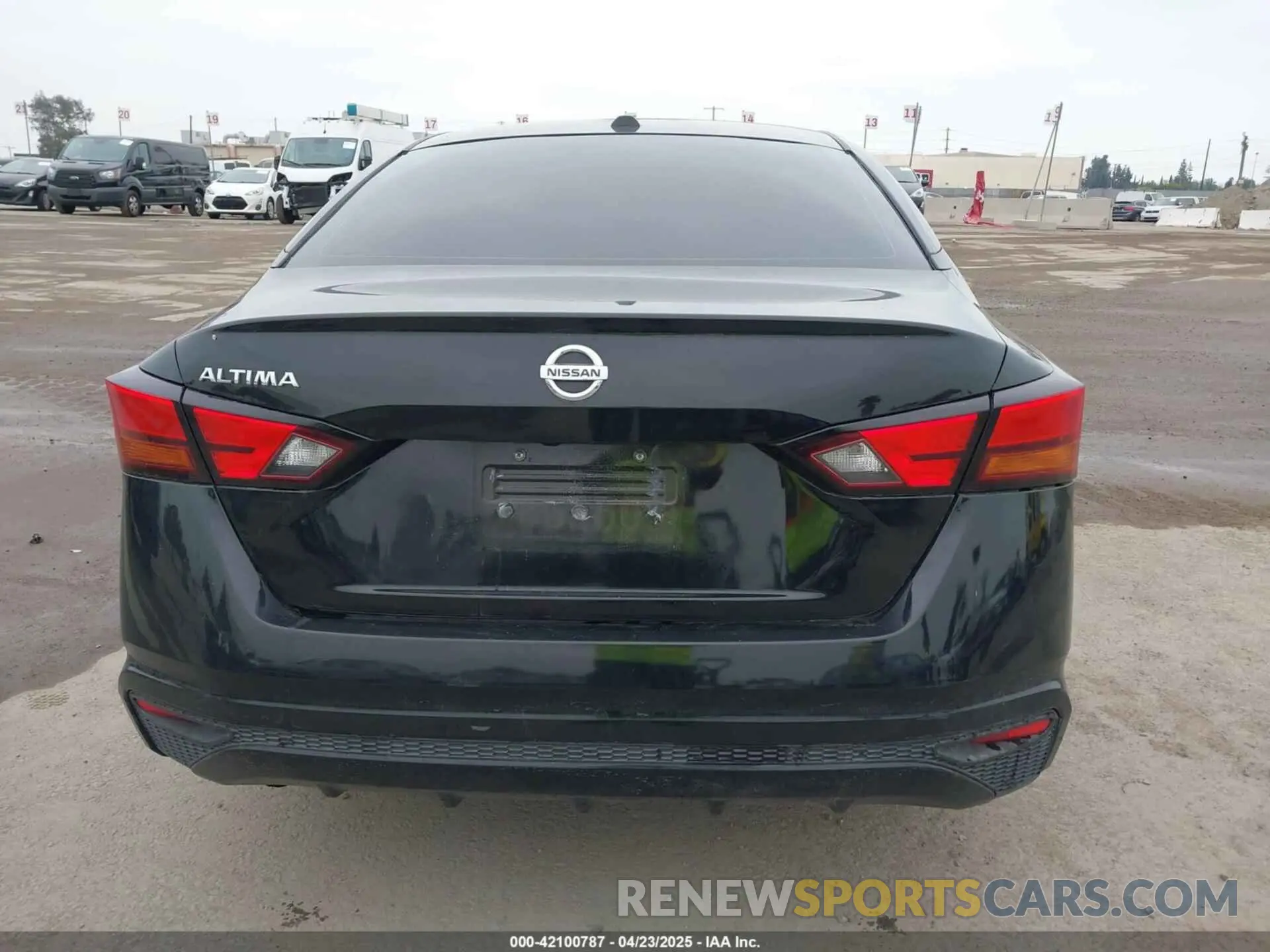 16 Photograph of a damaged car 1N4BL4BV8KN325720 NISSAN ALTIMA 2019