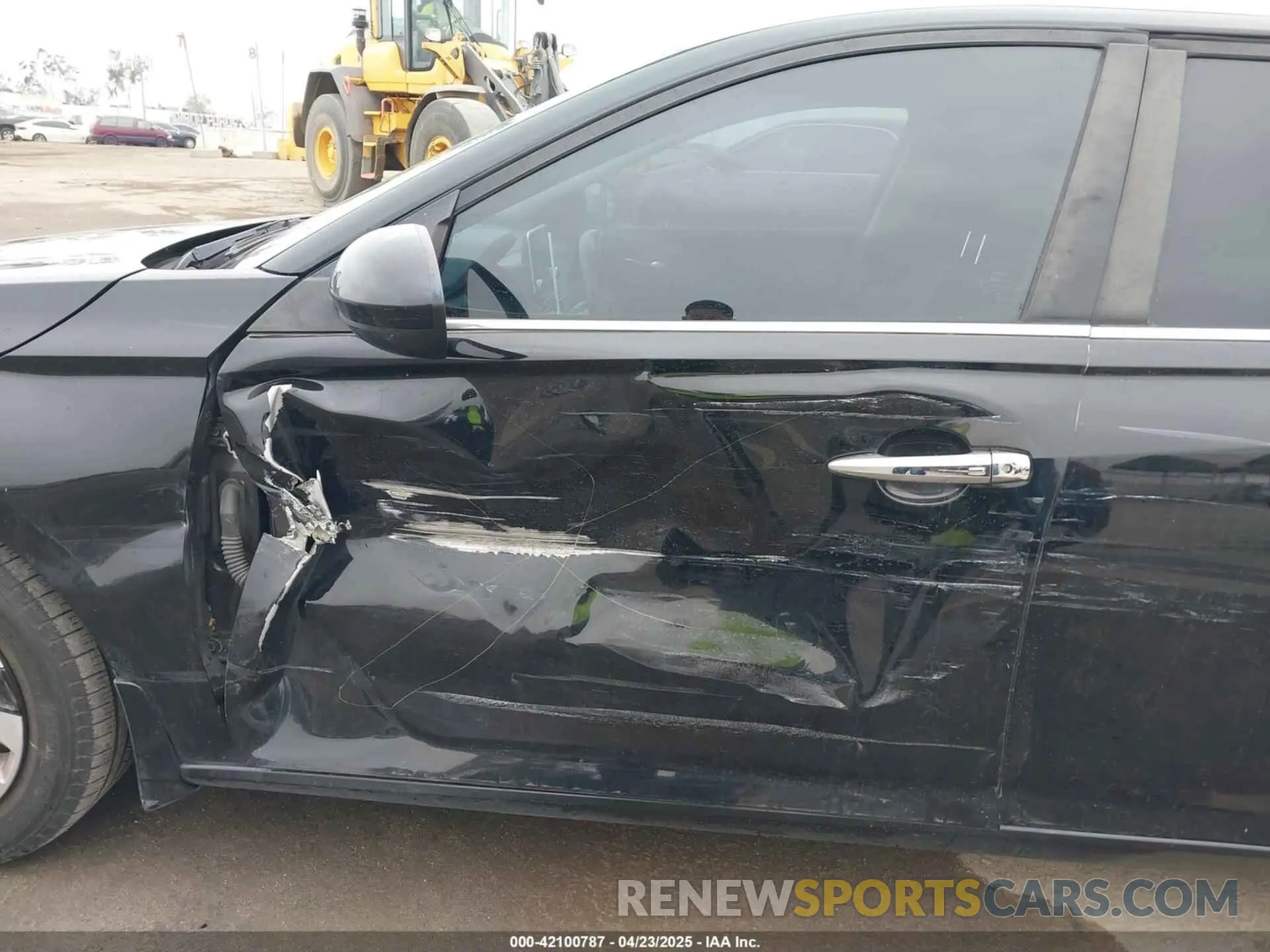 6 Photograph of a damaged car 1N4BL4BV8KN325720 NISSAN ALTIMA 2019