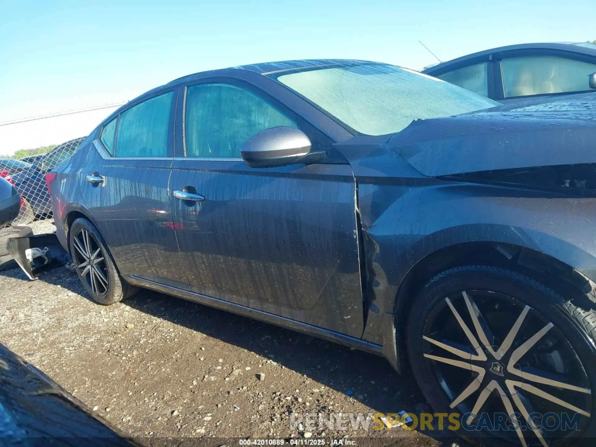 14 Photograph of a damaged car 1N4BL4BV8KN328312 NISSAN ALTIMA 2019