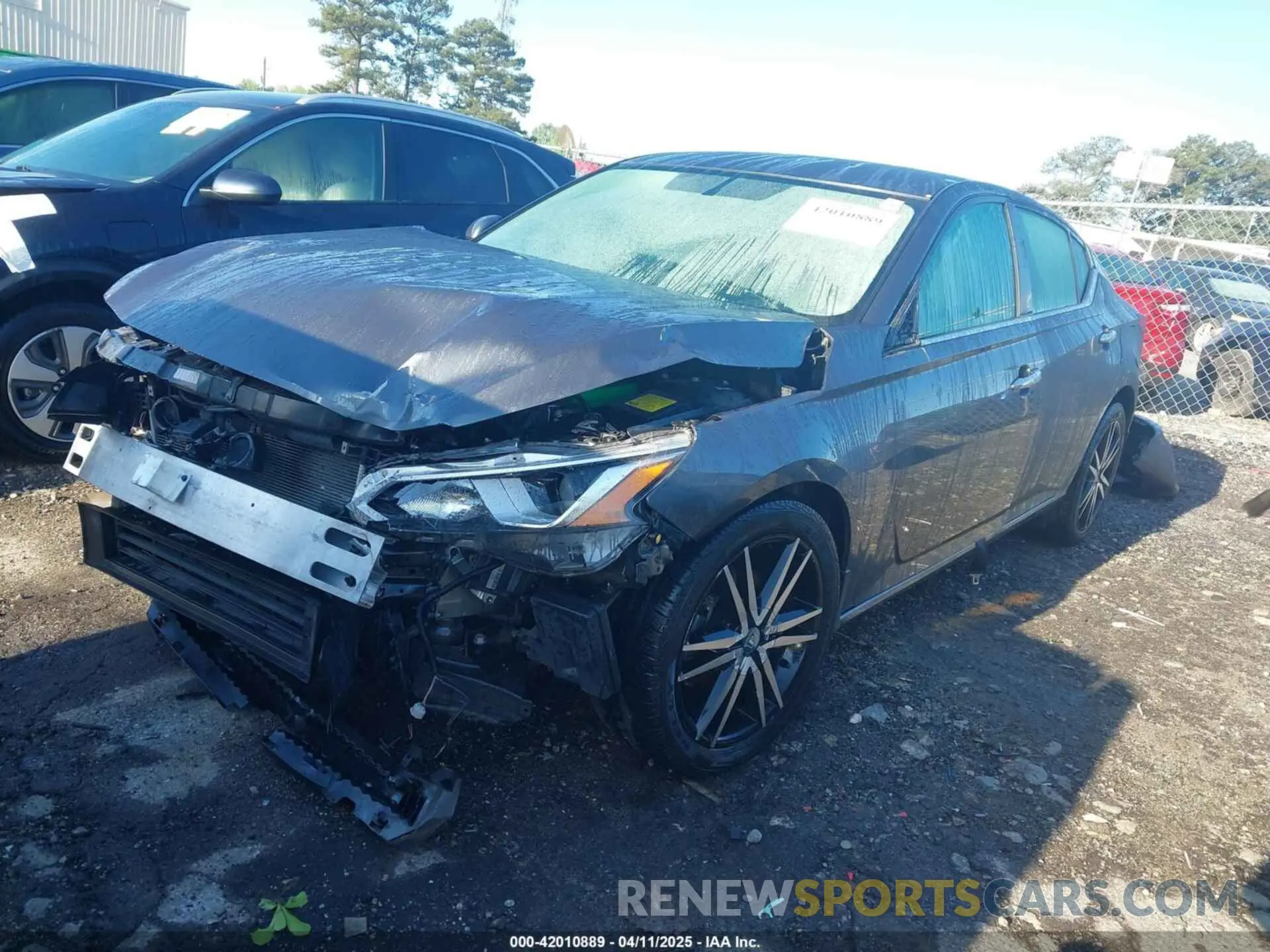 2 Photograph of a damaged car 1N4BL4BV8KN328312 NISSAN ALTIMA 2019