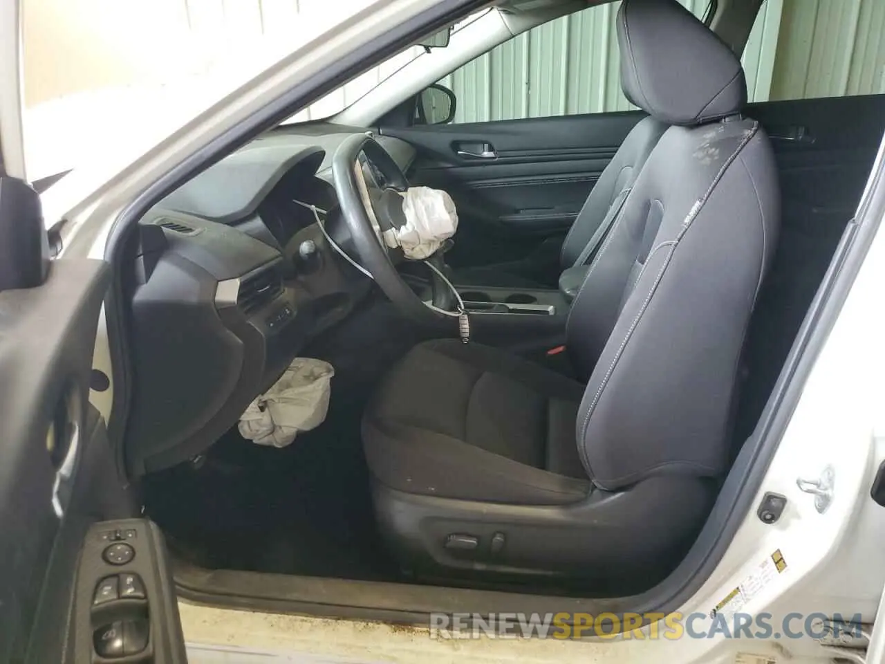 7 Photograph of a damaged car 1N4BL4BV9KC102310 NISSAN ALTIMA 2019