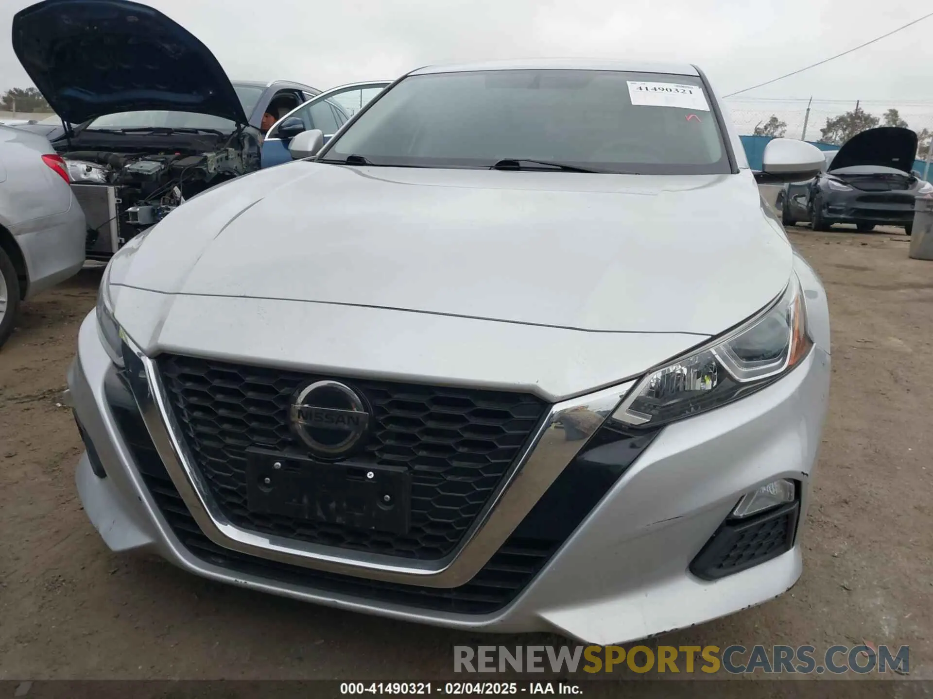 12 Photograph of a damaged car 1N4BL4BV9KC105336 NISSAN ALTIMA 2019